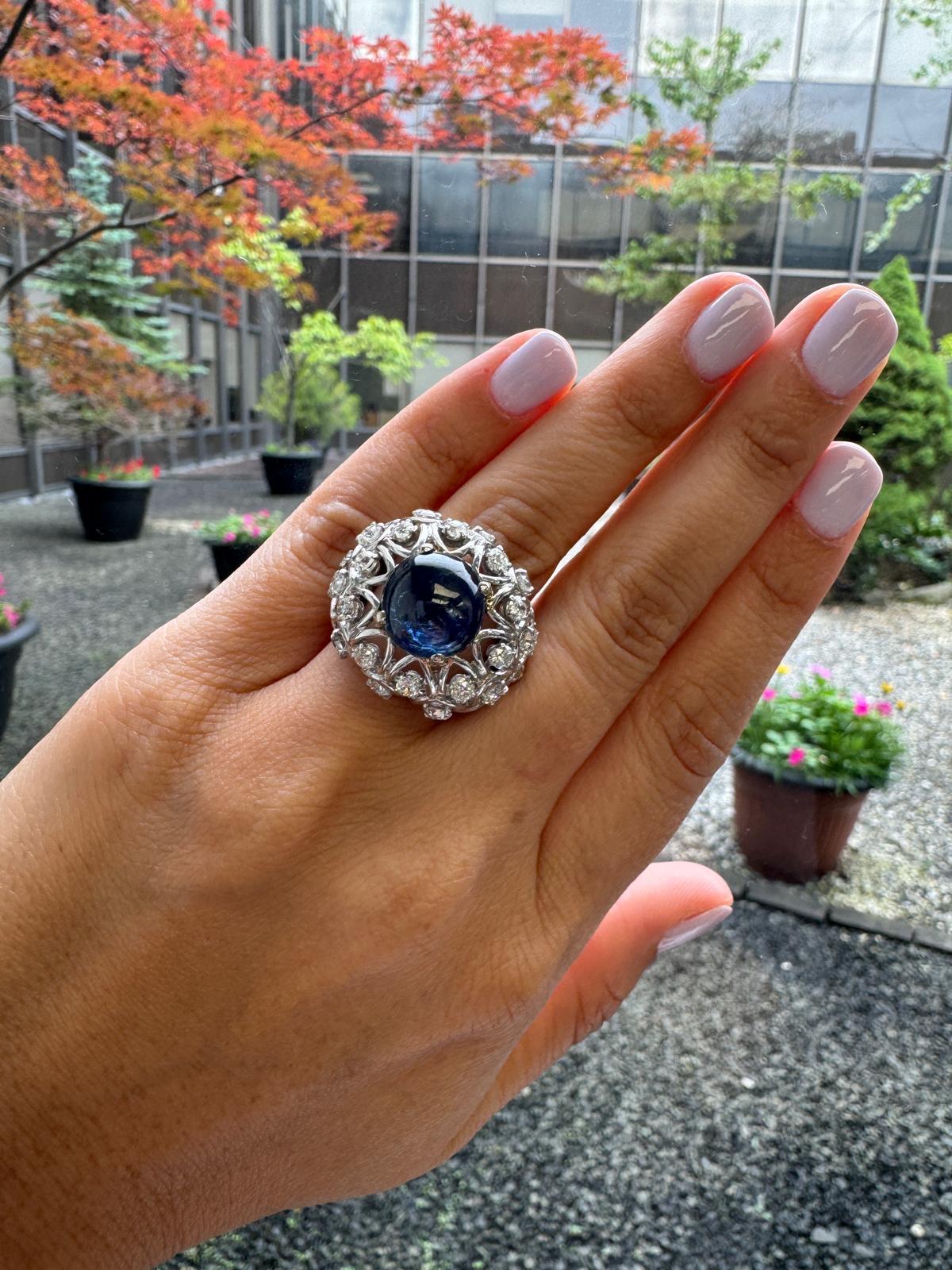 Anello in platino con zaffiro cabochon e diamante a cupola in vendita 10