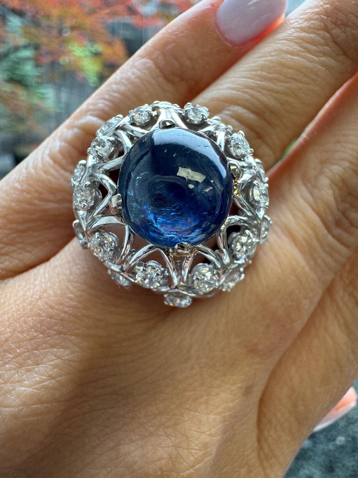 Anello in platino con zaffiro cabochon e diamante a cupola in vendita 12