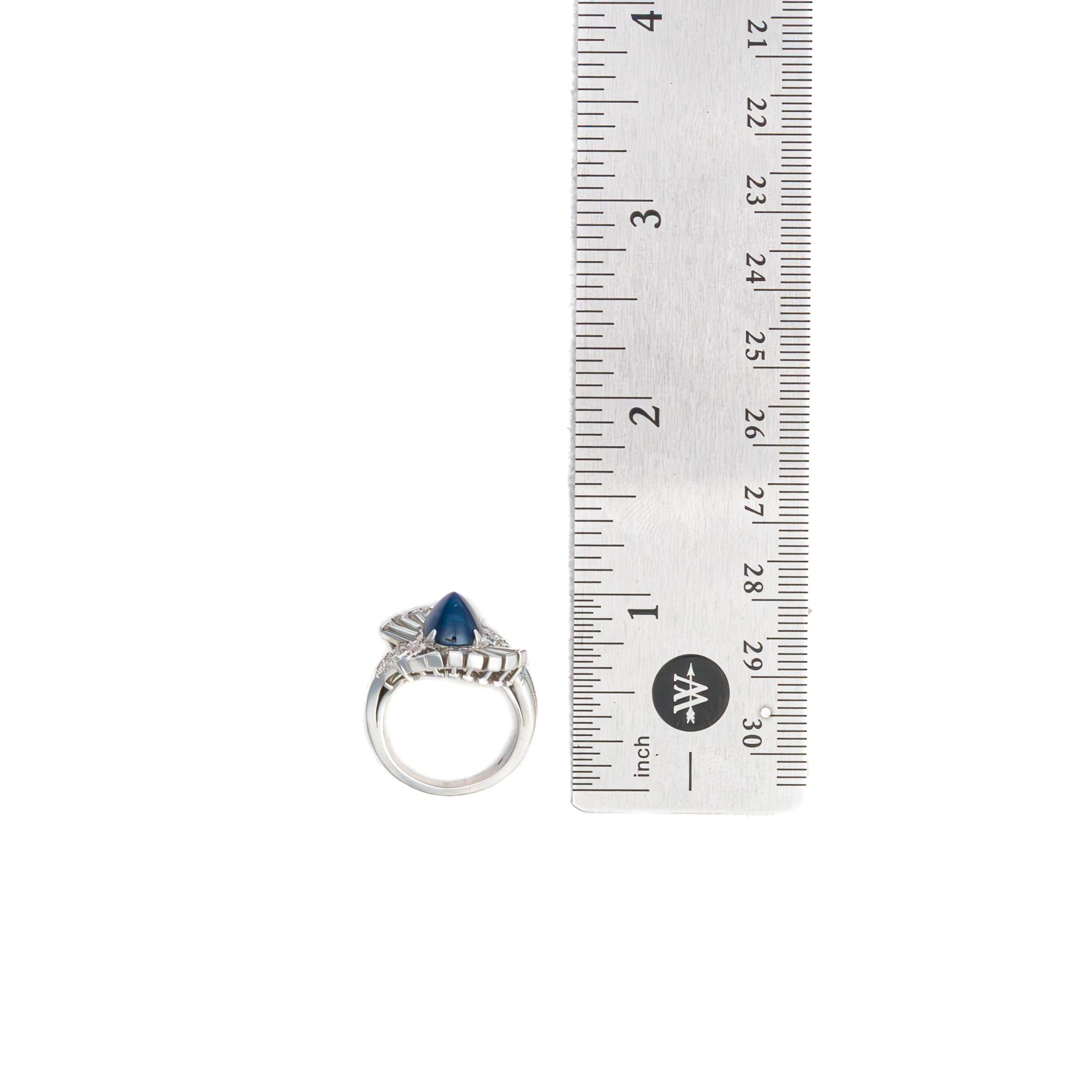 Platin Cabochon Saphir und Diamant Wellenring (Baguetteschliff) im Angebot