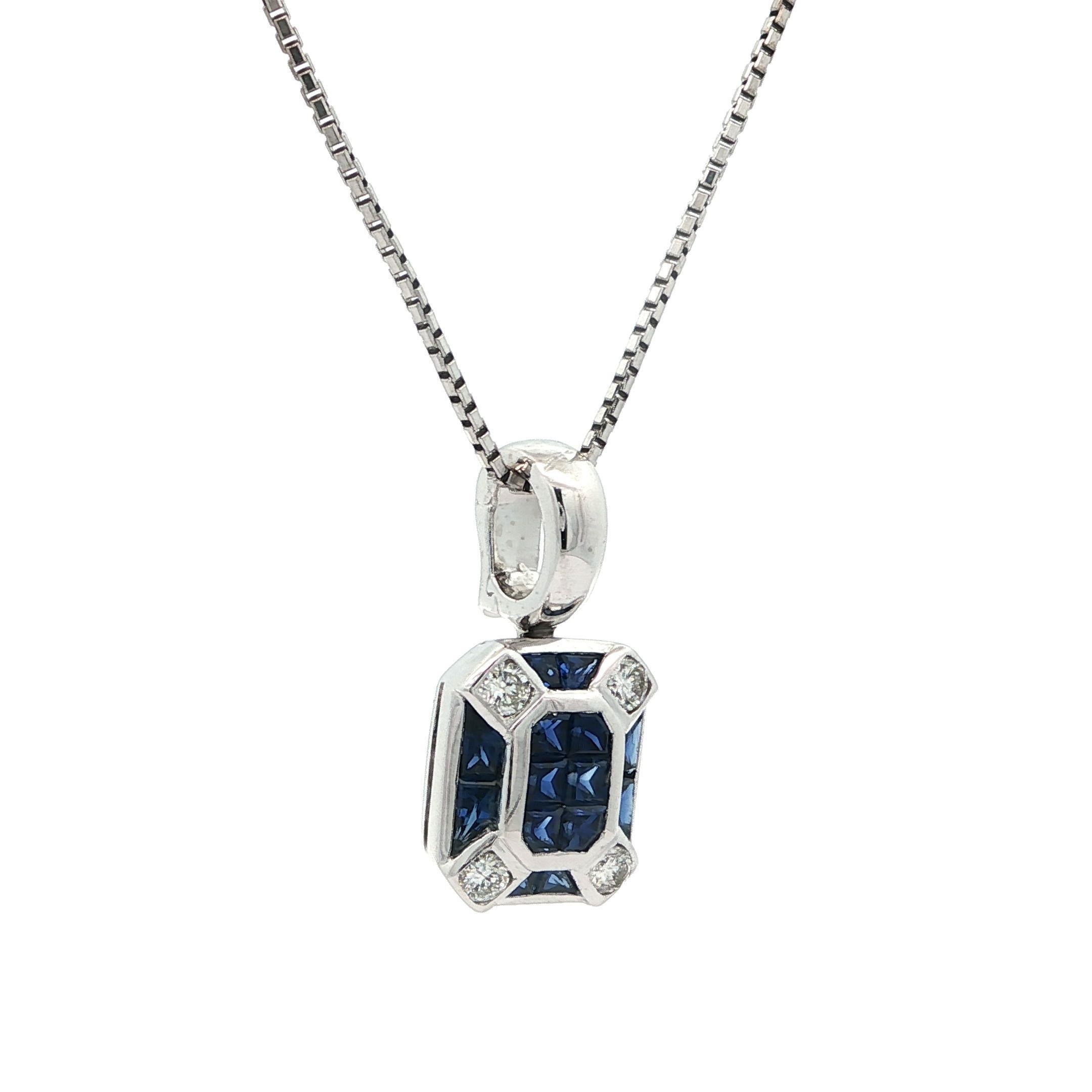 Collier en platine avec saphir bleu royal taillé en calibre et diamant pour rehausser le collier Excellent état - En vente à Montclair, NJ