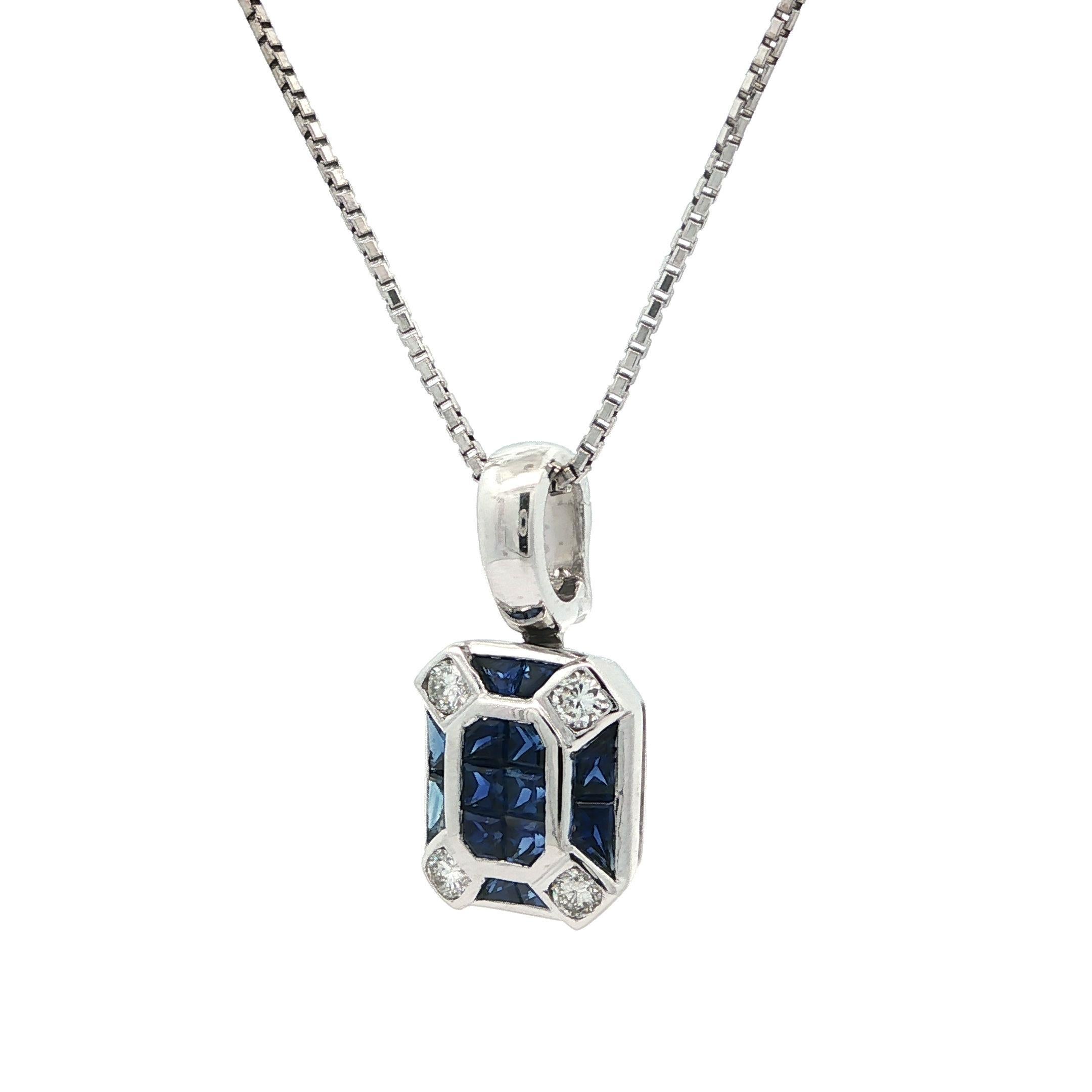 Collier en platine avec saphir bleu royal taillé en calibre et diamant pour rehausser le collier Pour femmes en vente