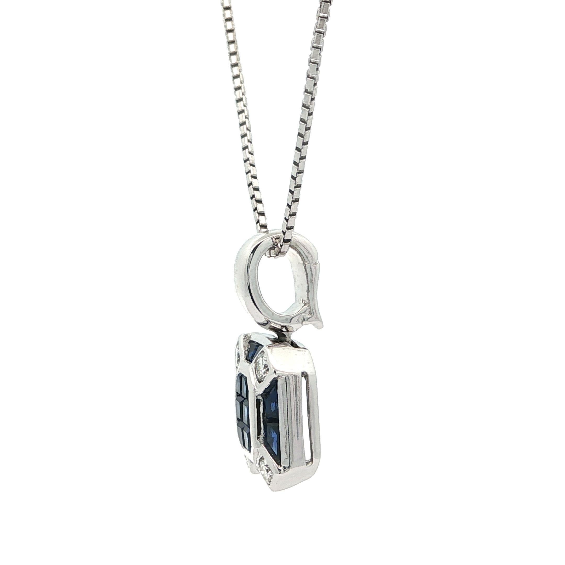 Collier en platine avec saphir bleu royal taillé en calibre et diamant pour rehausser le collier en vente 1