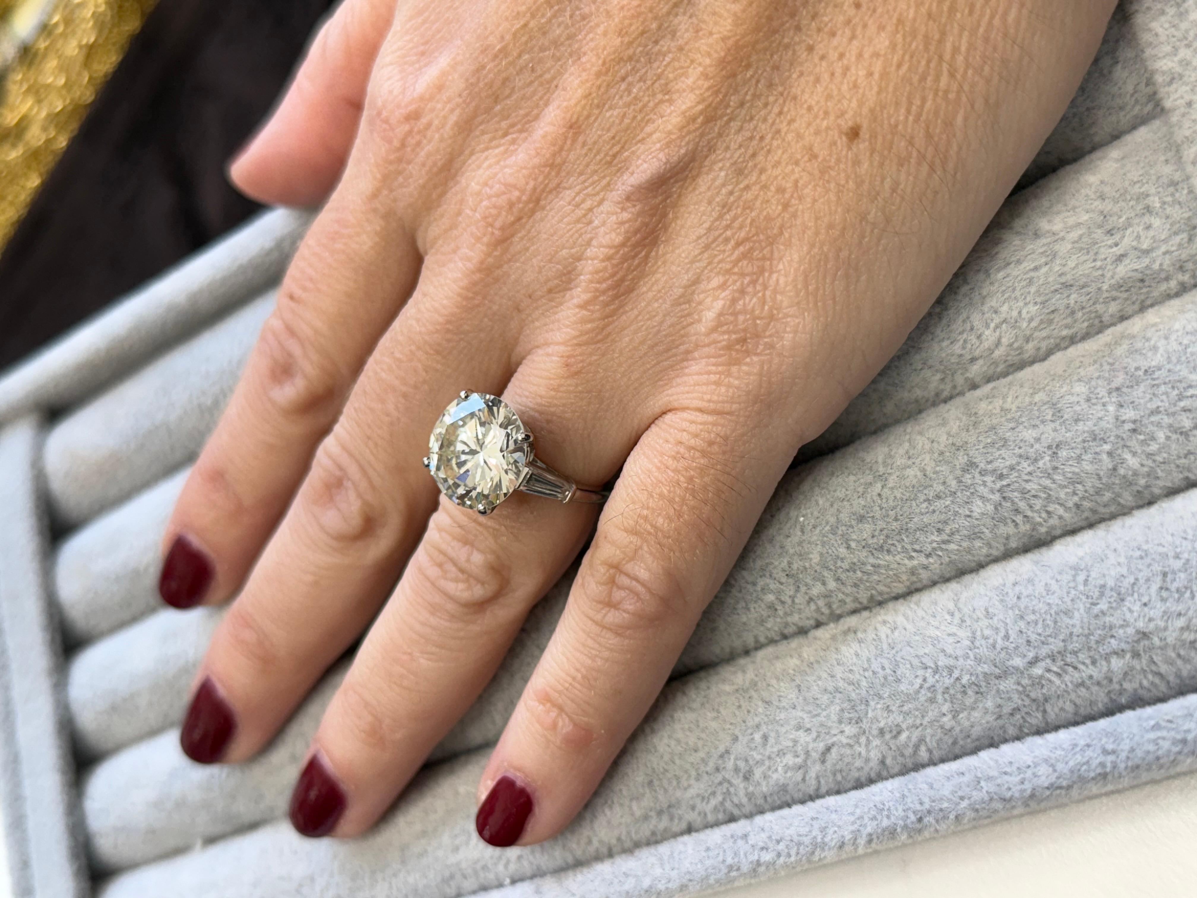 Platin Cartier Ring 7,93 Karat GIA zertifiziert (Rundschliff) im Angebot