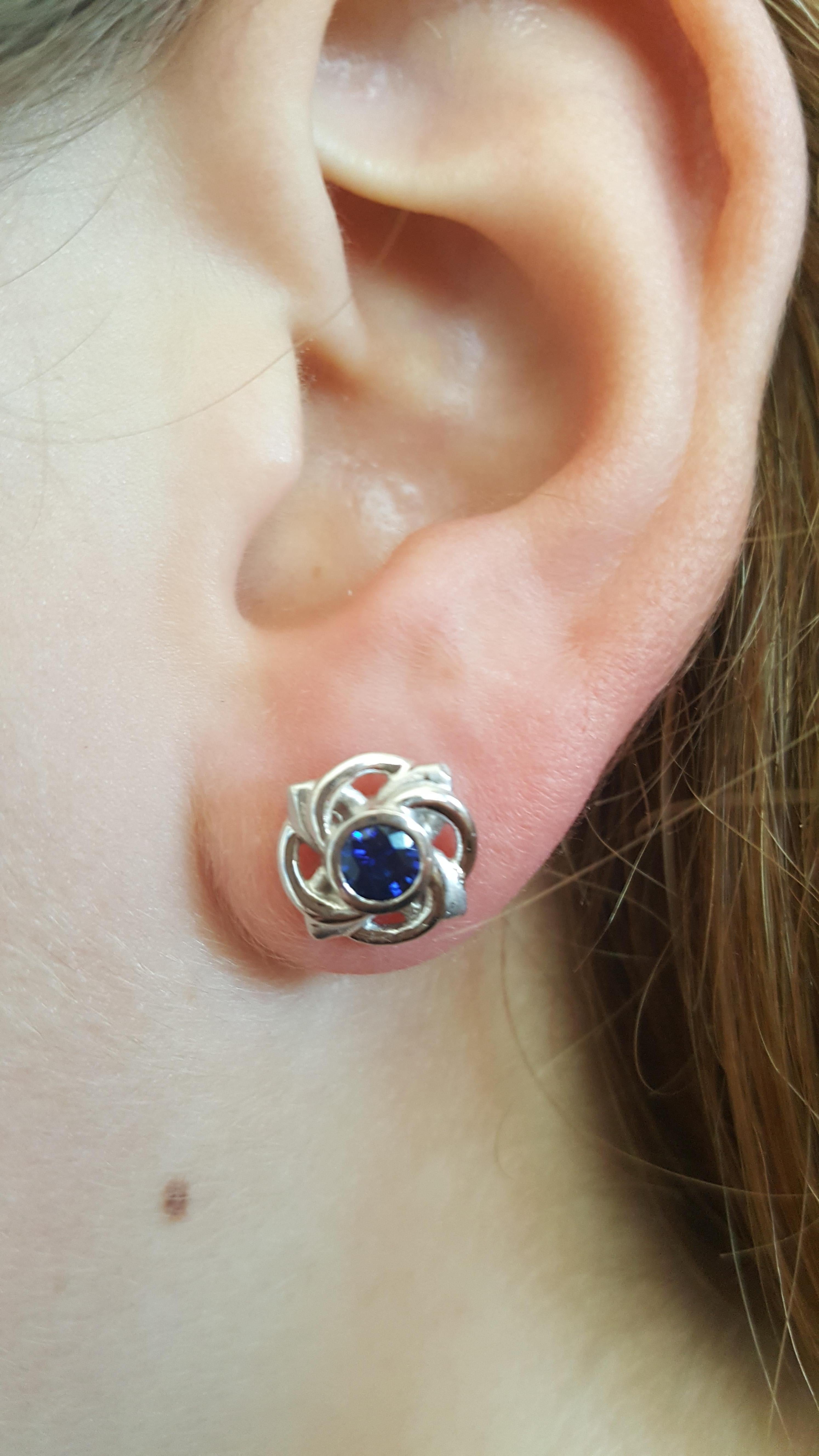 Round Cut Platinum Celtic Knot Round Fine Ceylon Sapphire Earrings by Rock N Gold For Sale