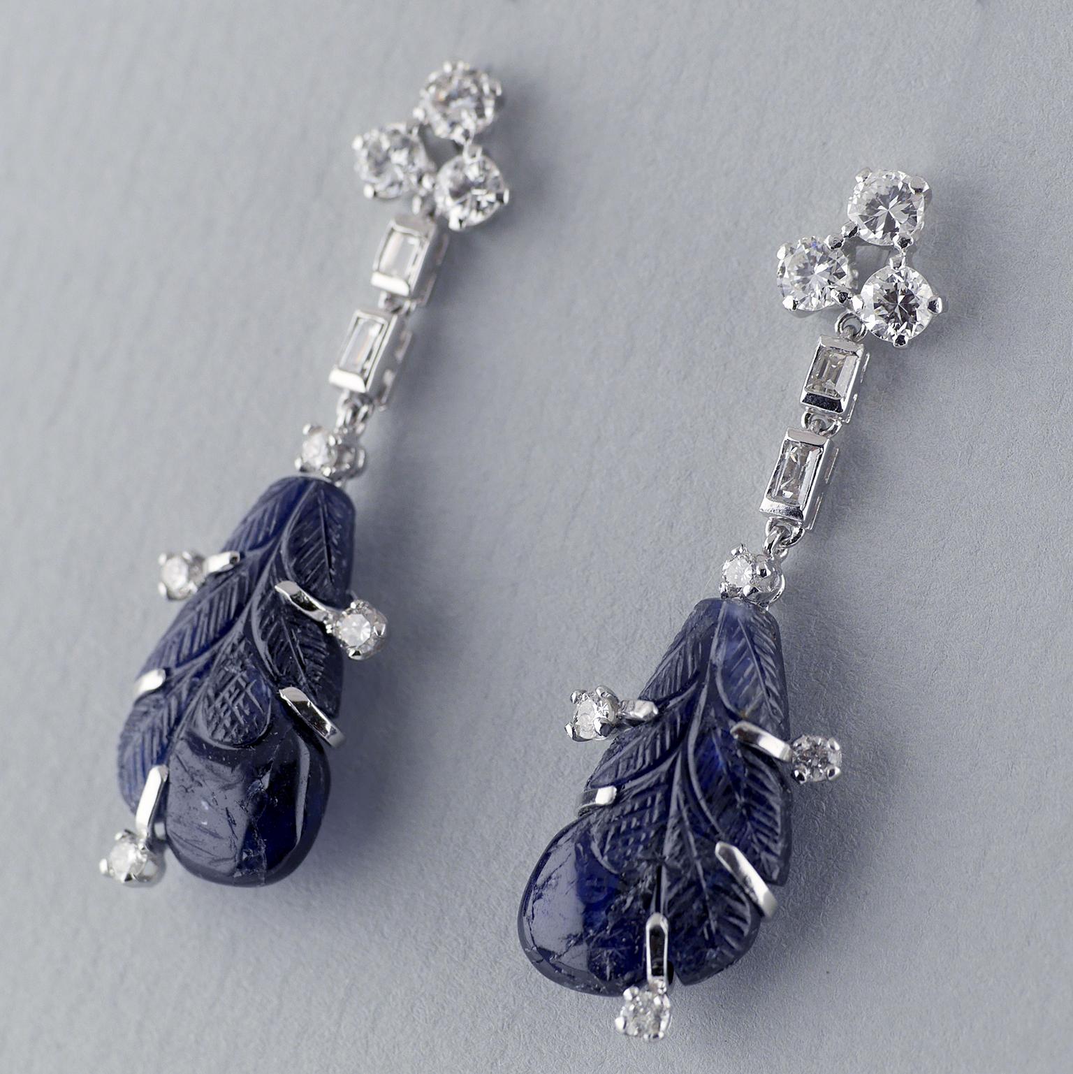 Modern Platinum Certified Untreated Carved Sapphire Diamond Drop Earrings For Sale