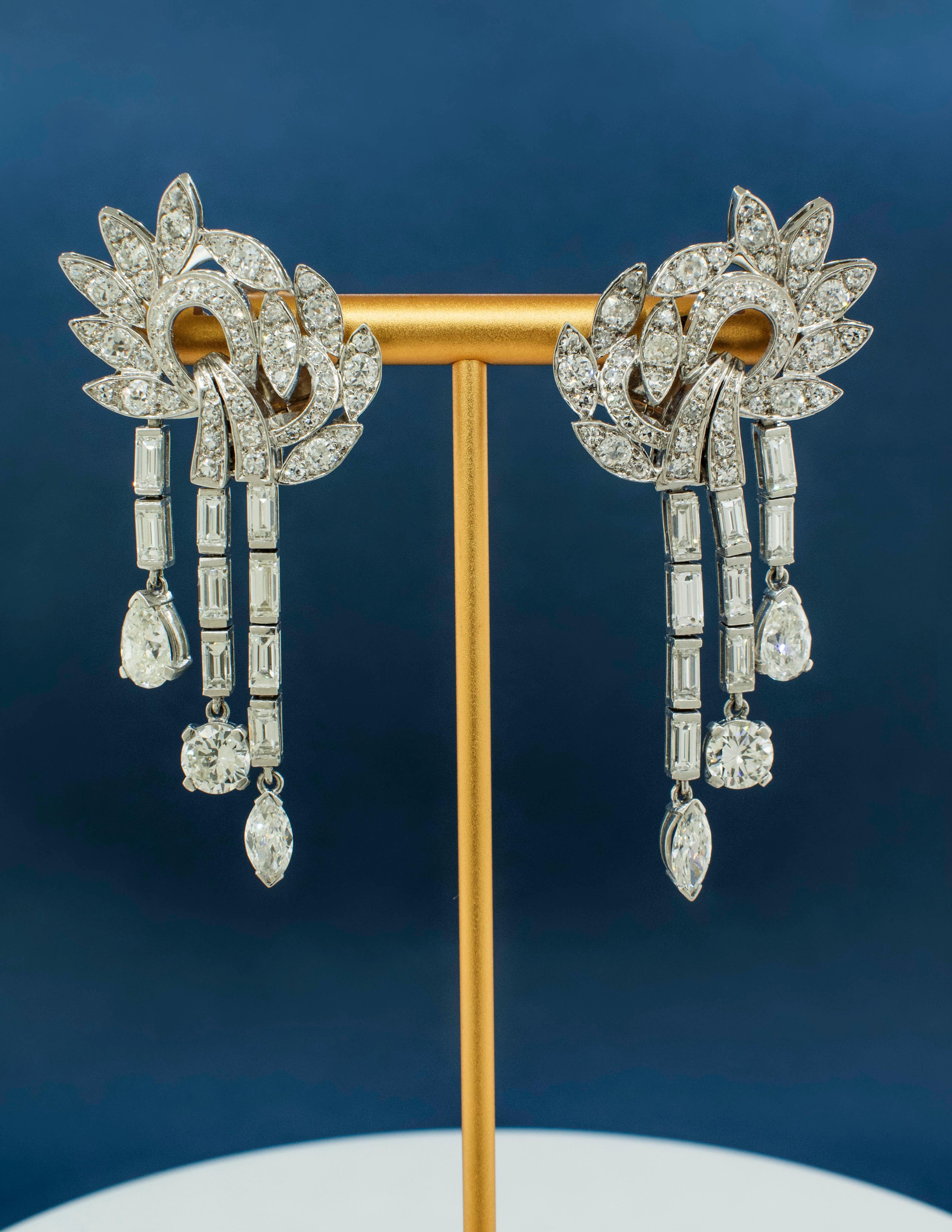 Platin-Chandelier-Ohrringe aus Platin mit ca. 10 Karat Diamanten (Art déco) im Angebot