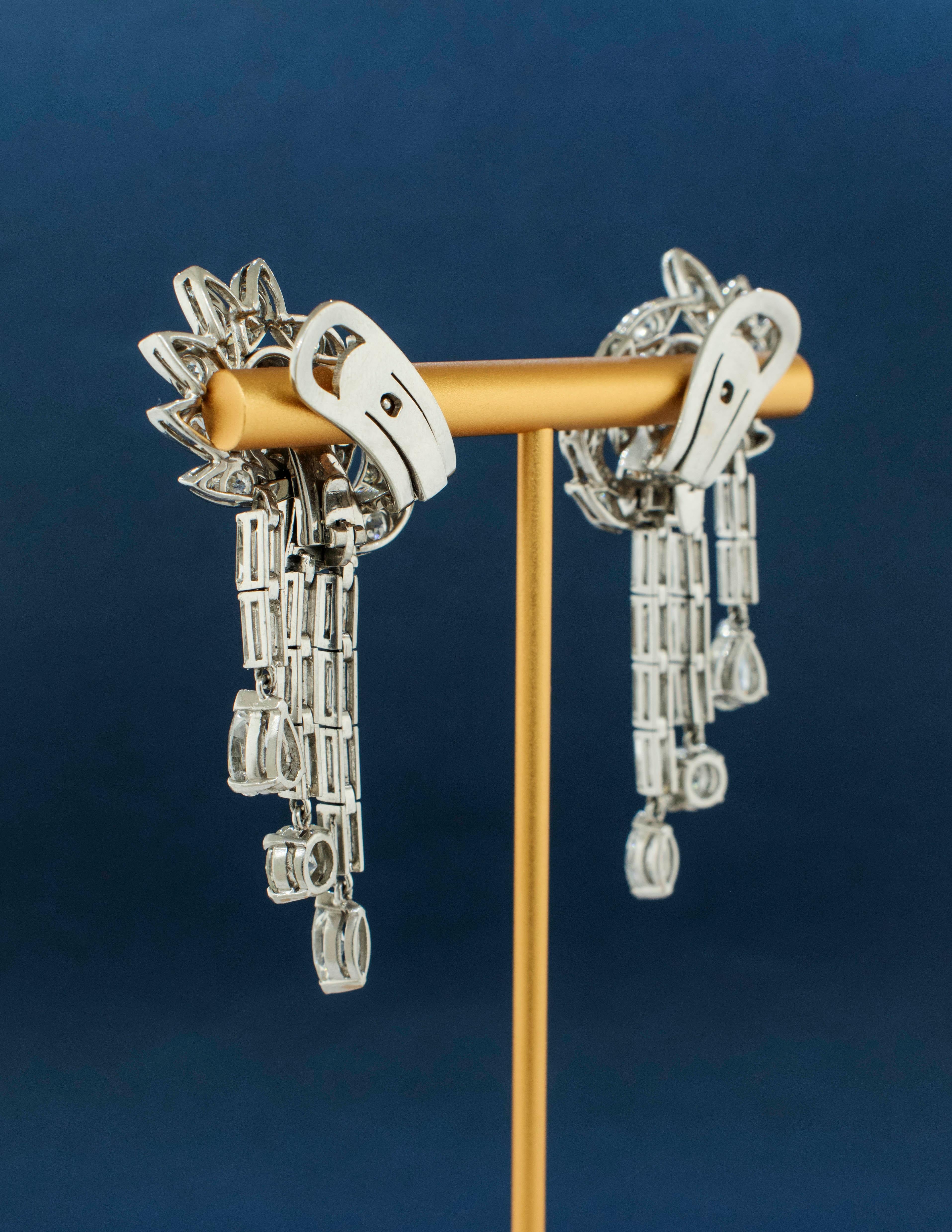 Platin-Chandelier-Ohrringe aus Platin mit ca. 10 Karat Diamanten im Zustand „Gut“ im Angebot in Boone, NC