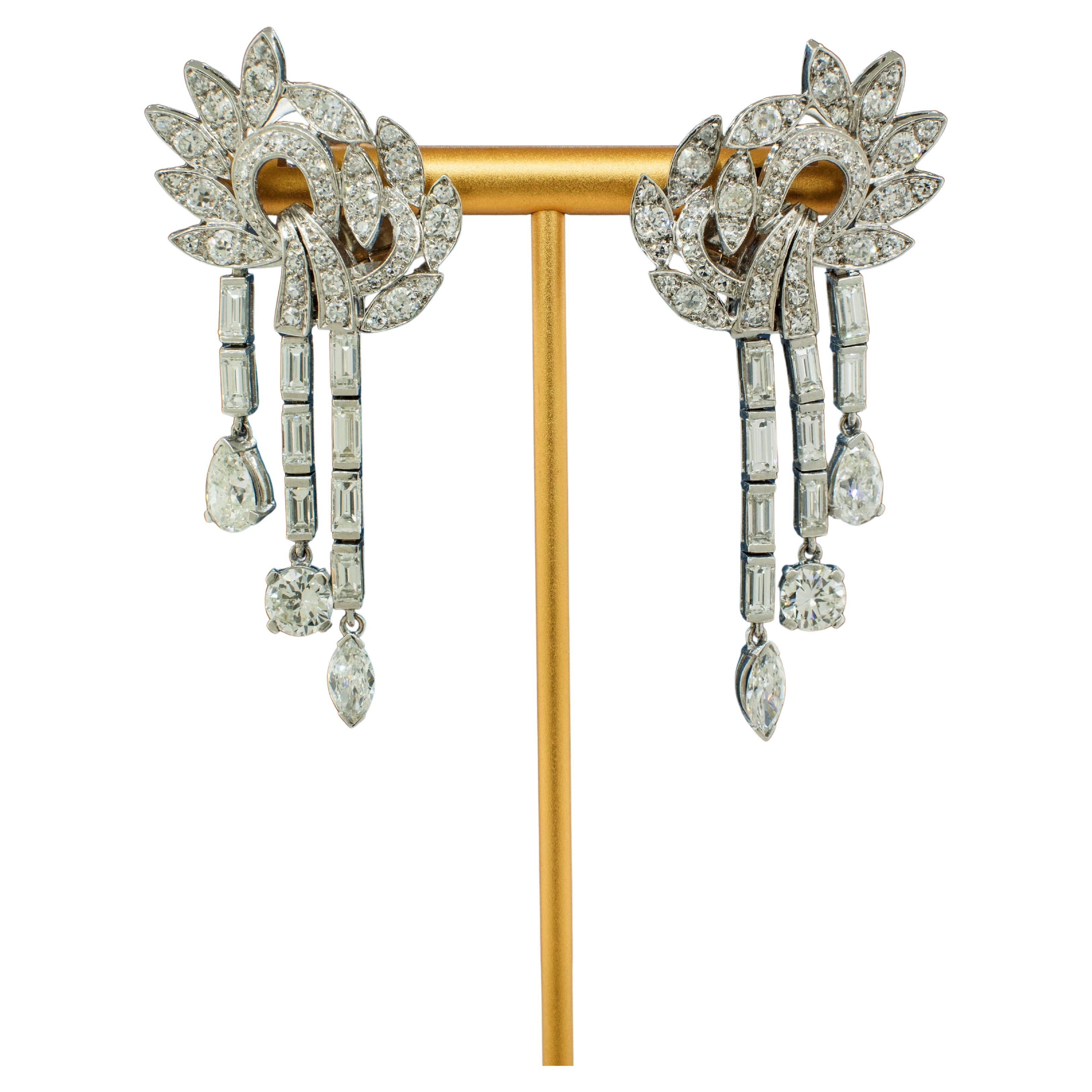 Platin-Chandelier-Ohrringe aus Platin mit ca. 10 Karat Diamanten im Angebot