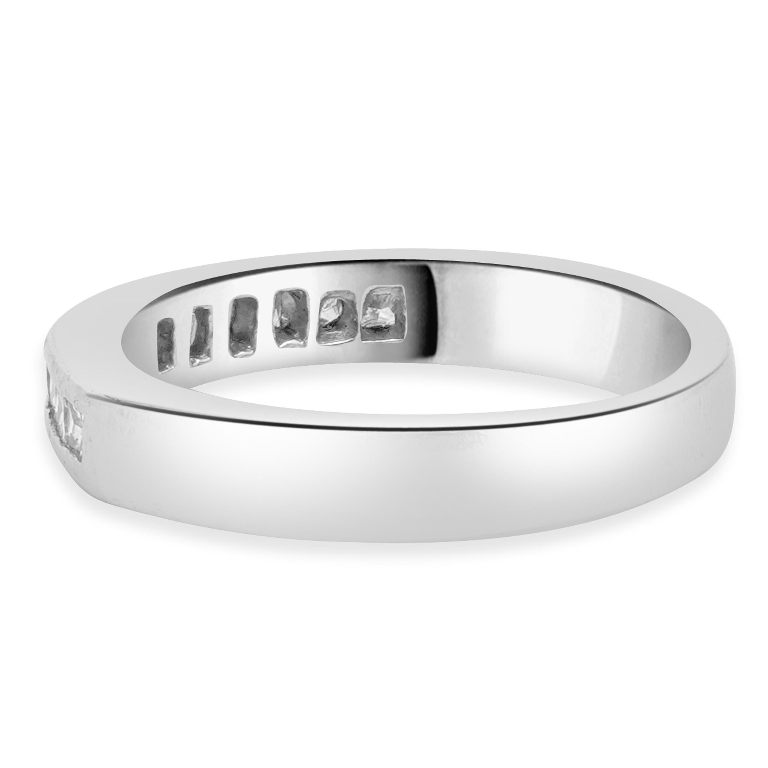 Taglio princess Fascia in platino con diamanti taglio principessa incastonati a canale in vendita