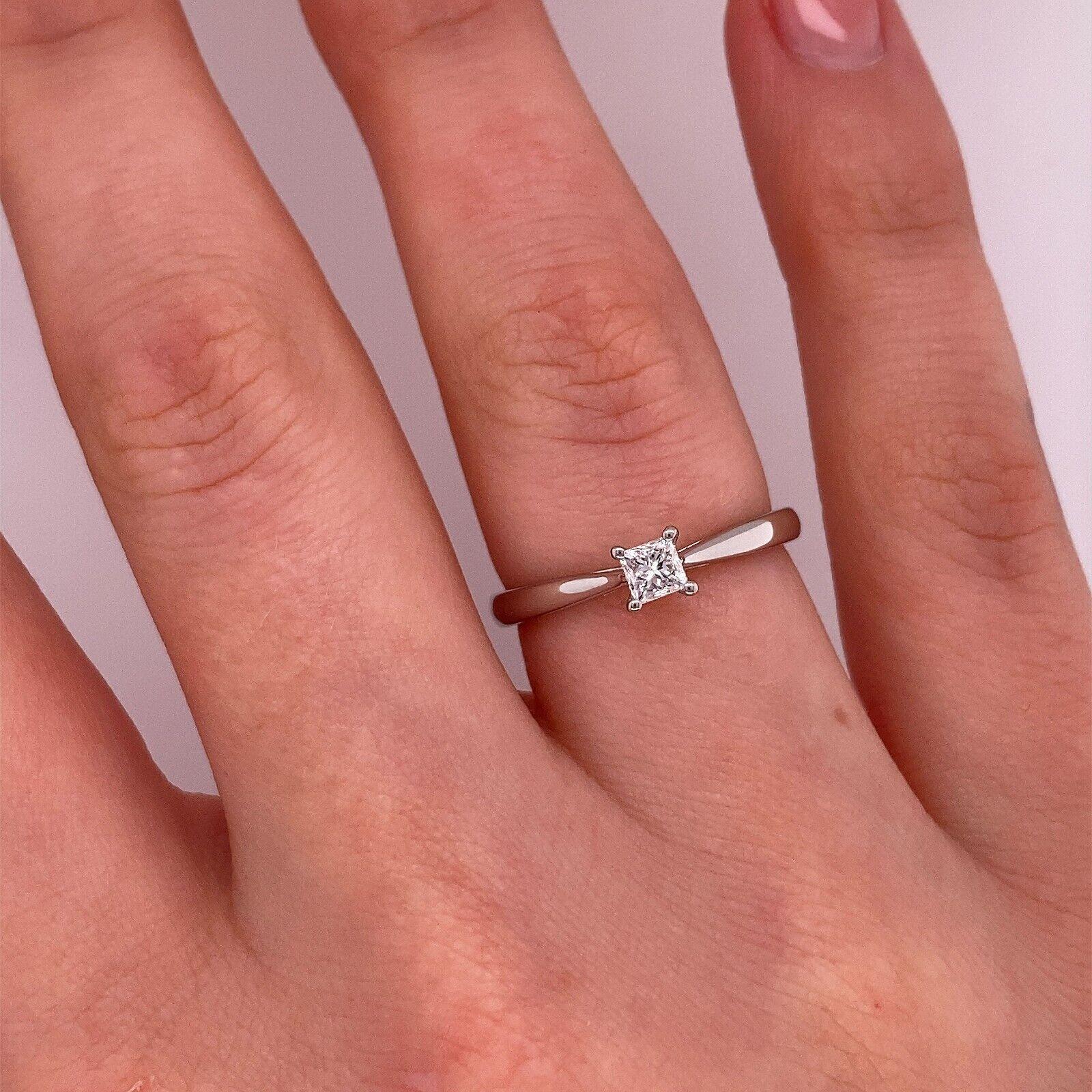 Women's Platinum Classic Solitaire Diamond Ring Set with 0.25ct G/SI1 Princess Cut