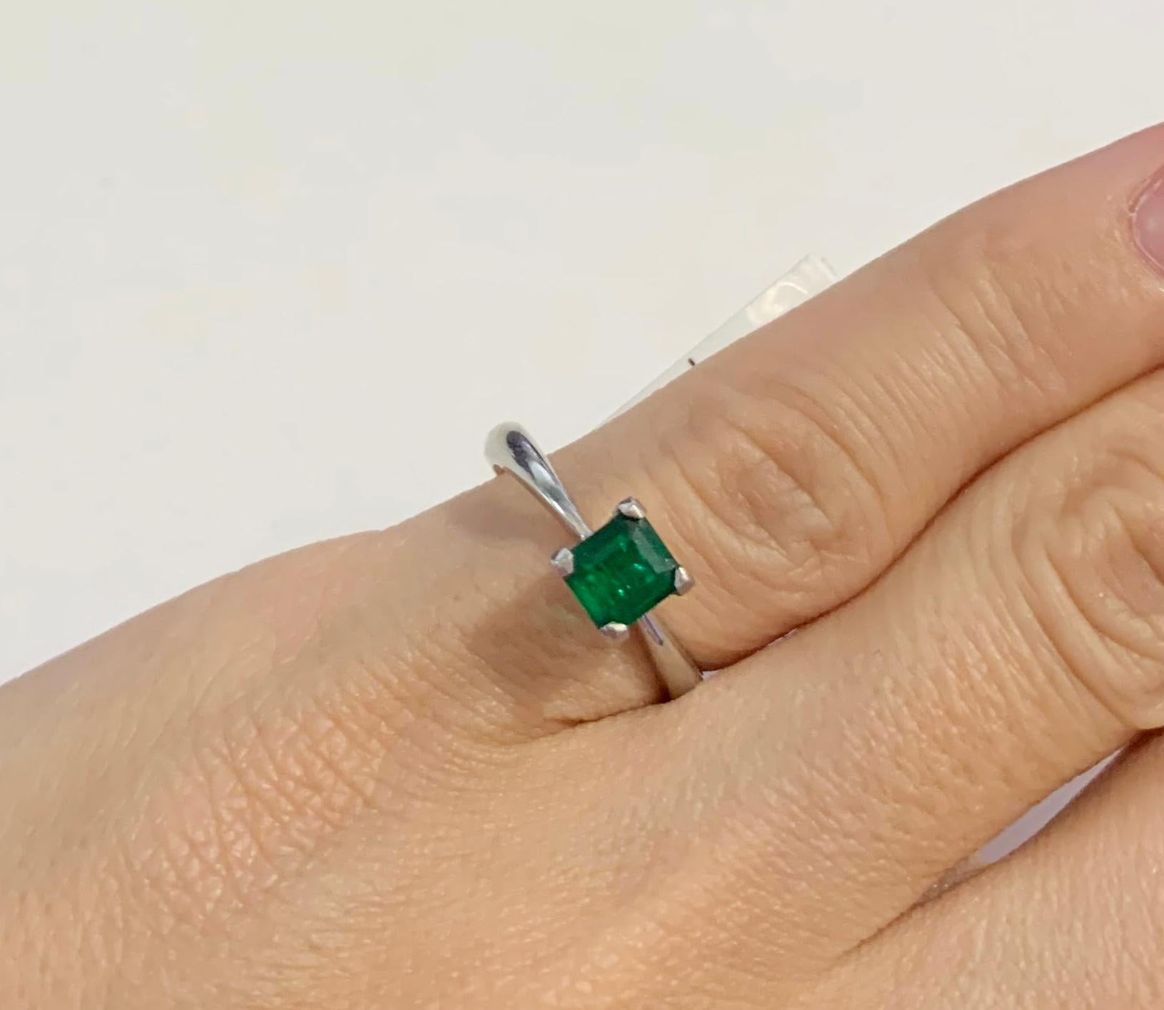 Women's Platinum Classy Columbian Emerald Ring For Sale