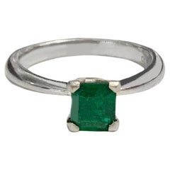 Platinum Classy Columbian Emerald Ring