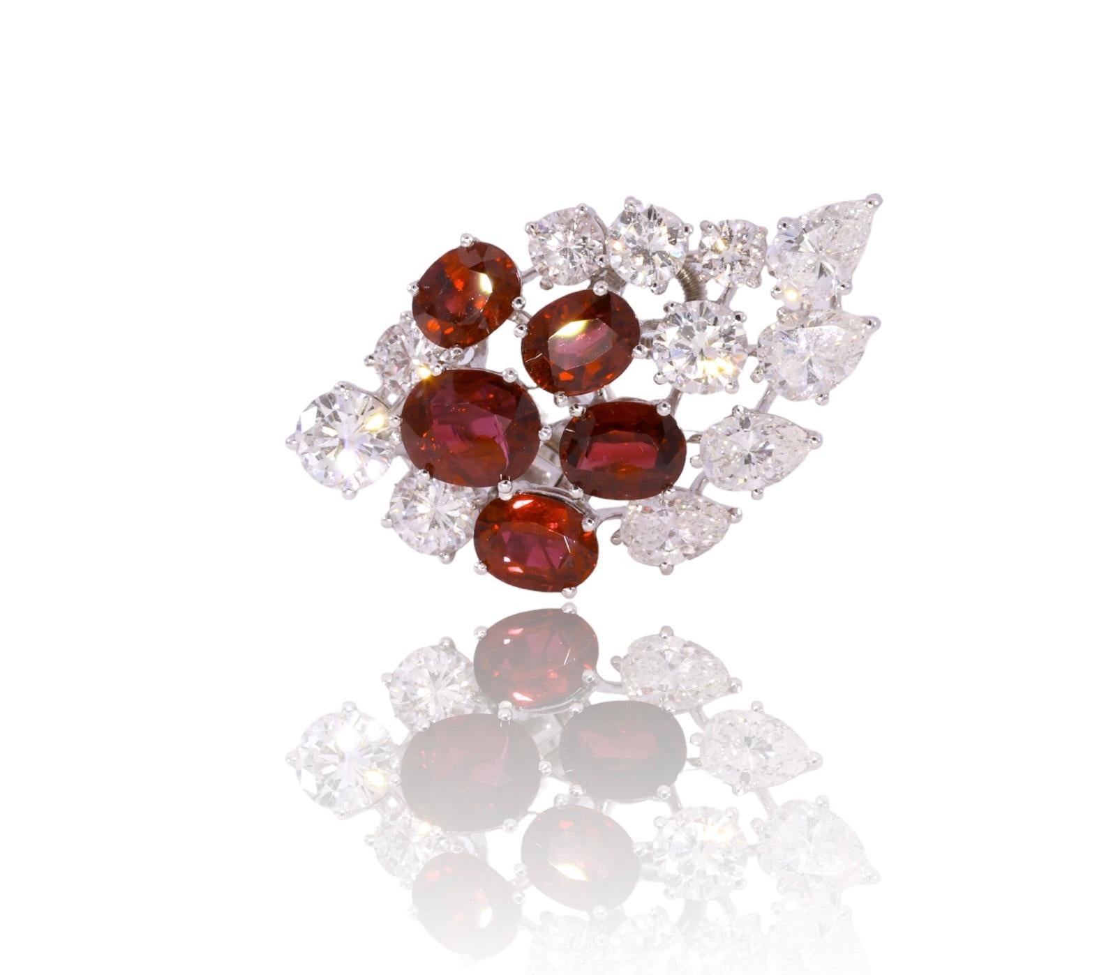 Clips d'oreilles en platine avec rubis de 7 carats certifié CGL et diamants de 6,8 carats, Estate Oman Excellent état - En vente à Antwerp, BE