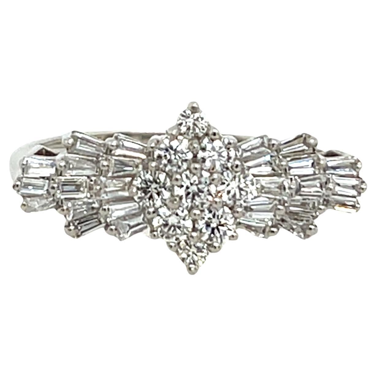 Anello in platino con diamanti a grappolo - 1,0ct diamanti tondi e baguette affusolati