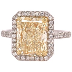 Platinum Cocktail Ring Radiant Cut 3.42 Carat GIA Natural Light Yellow YZ