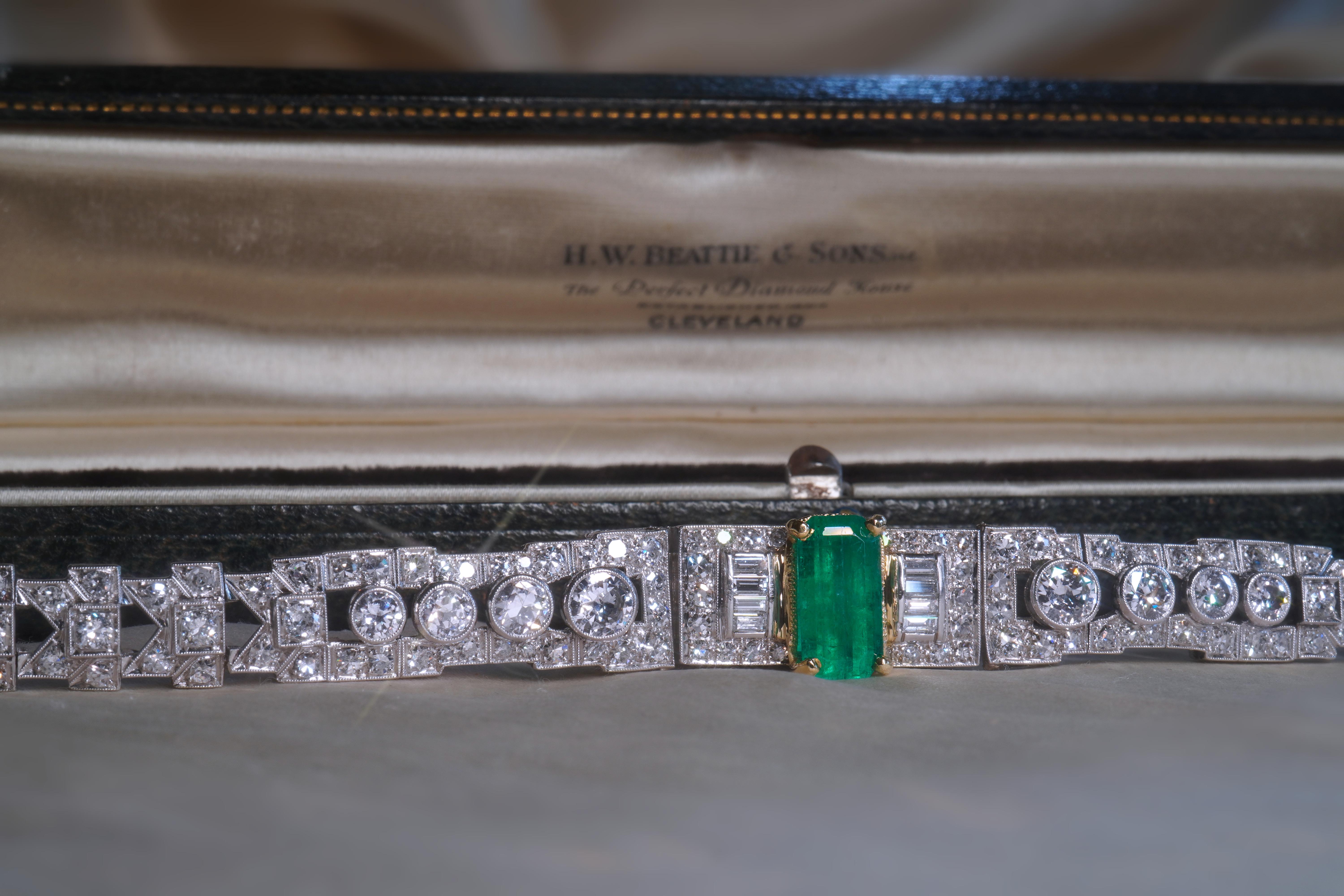 Platinum Colombian Emerald Diamond Bracelet GIA Vintage VS Old Mine 11.67 Carats In Good Condition For Sale In Sylvania, GA