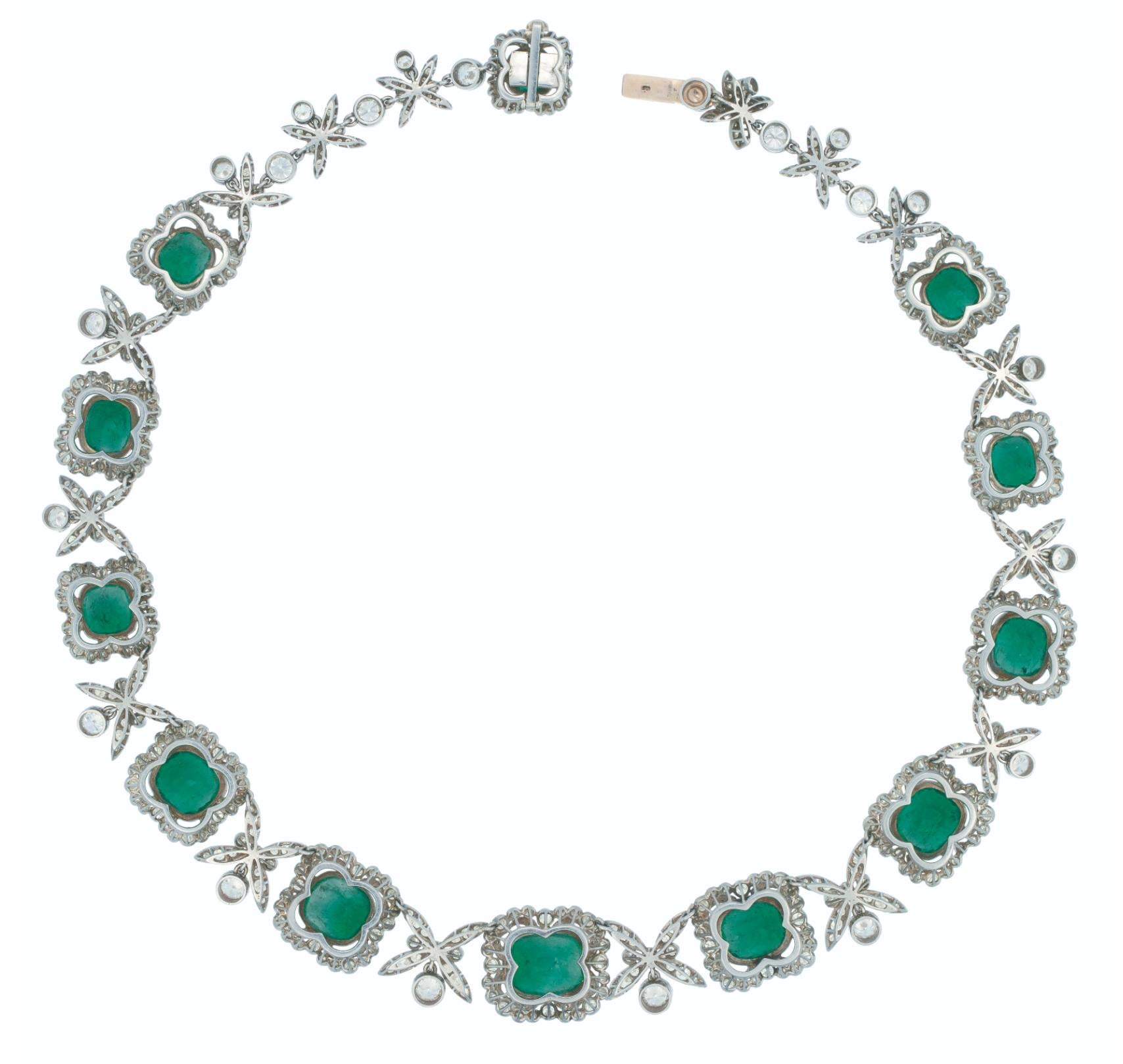 Kolumbianische Smaragd-Diamant-Halskette mit AGL-Zertifikat im Zustand „Hervorragend“ im Angebot in New York, NY