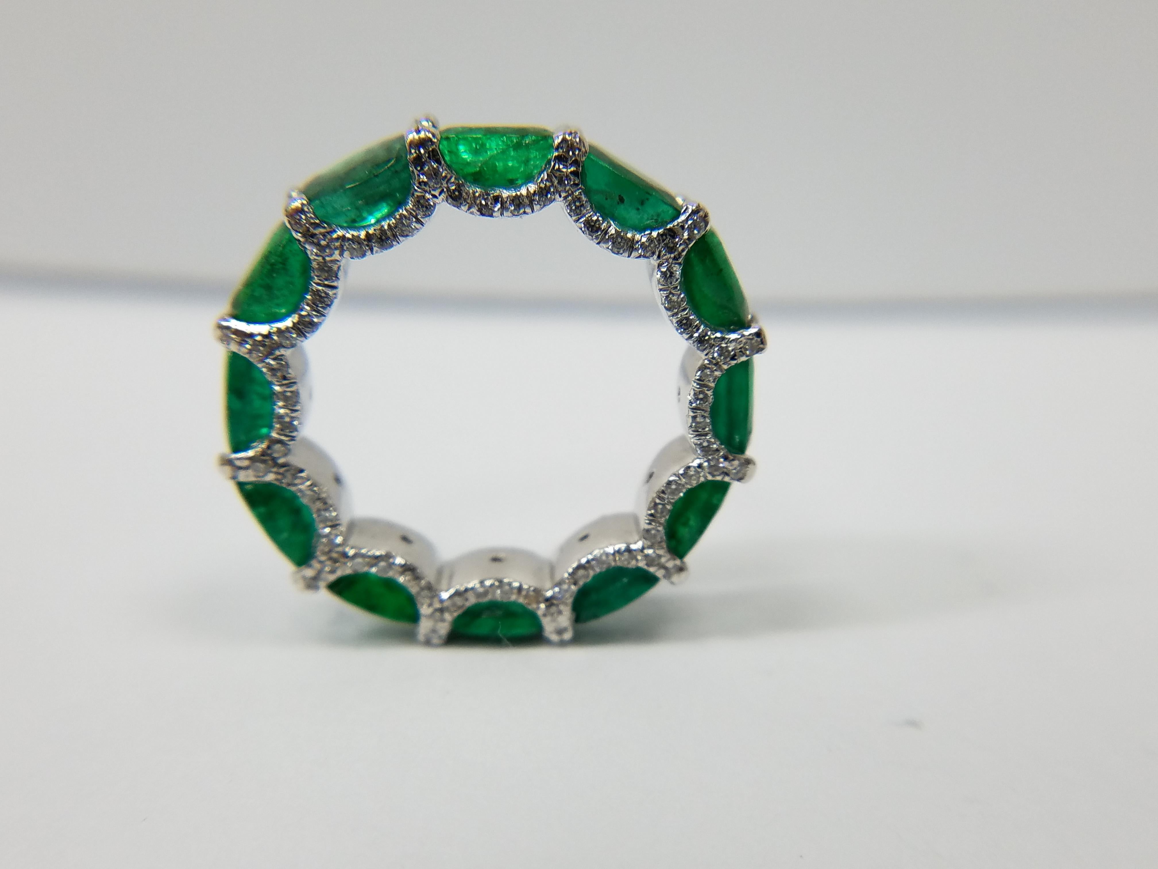 Platinum Colombian Emerald Ring In Good Condition In New York, NY