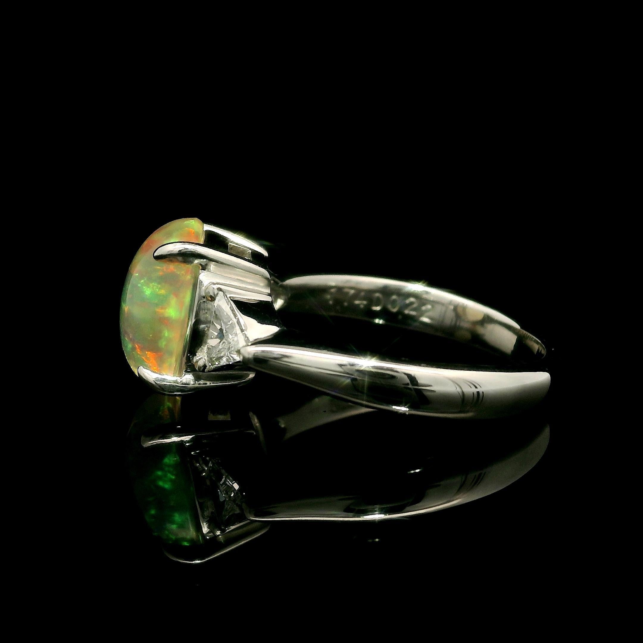 Platinum Colorful Jelly Opal & Trillion cut Diamonds Cocktail Ring Size 4.5 For Sale 2