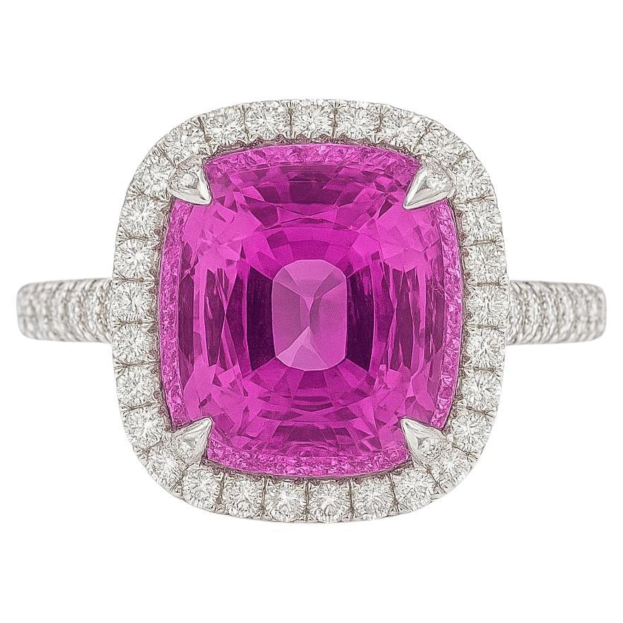 Platinum Cushion-Cut Pink Sapphire & Diamond Halo Ring – GIA Certified en venta