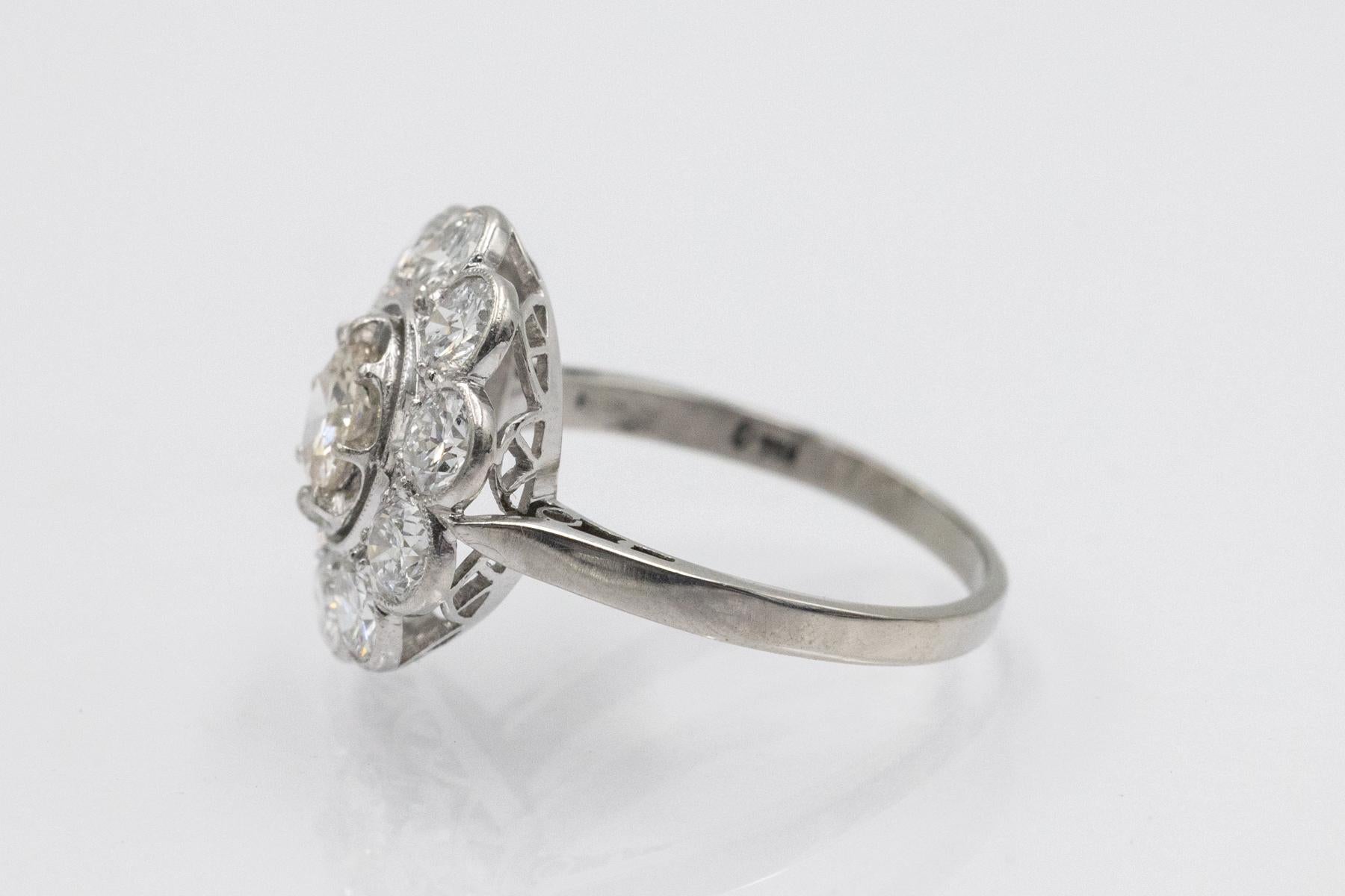 Gänseblümchen-Ring aus Platin mit 2,00ct Diamanten im Altschliff. im Zustand „Gut“ im Angebot in Chorzów, PL