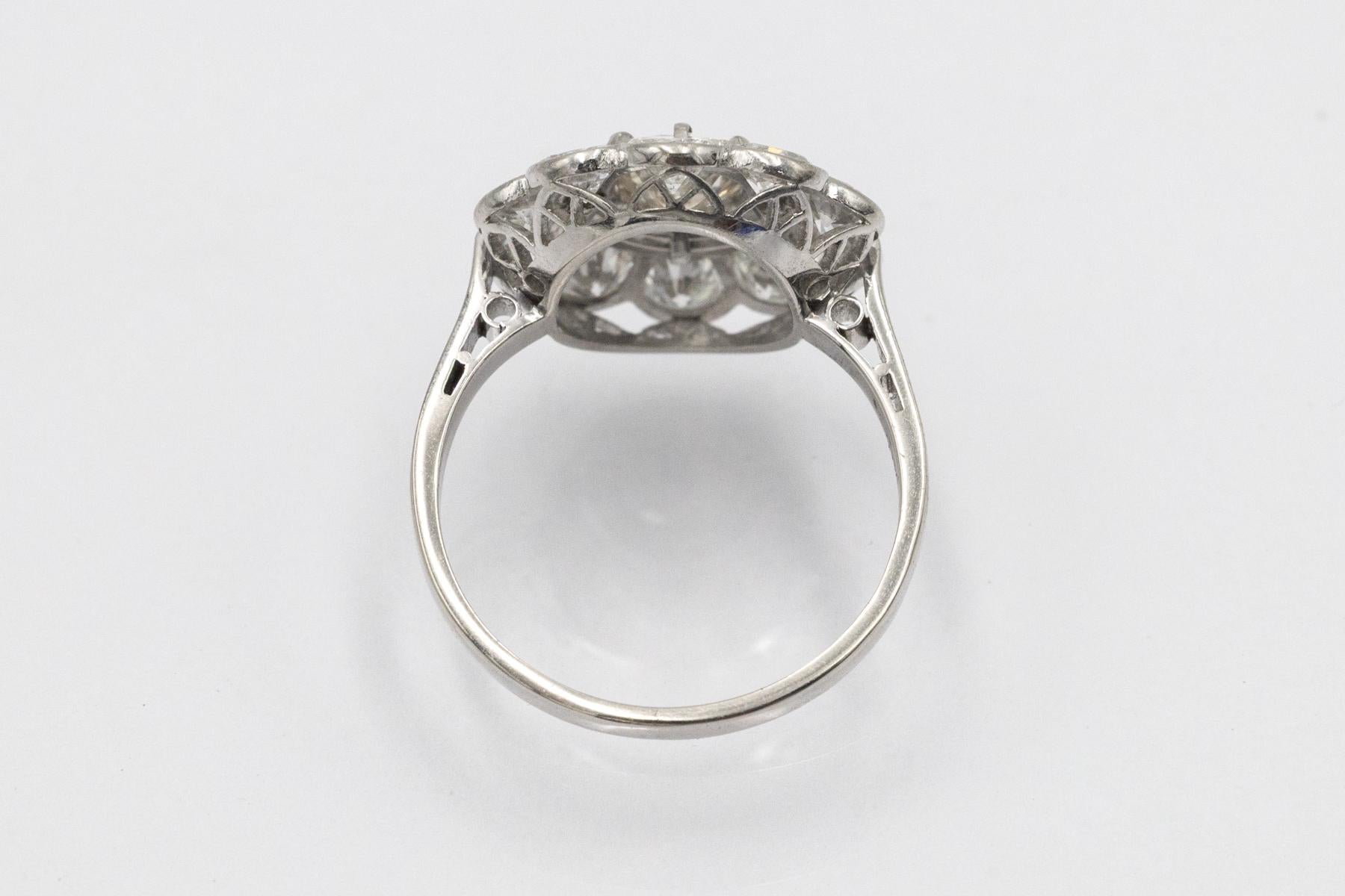 Gänseblümchen-Ring aus Platin mit 2,00ct Diamanten im Altschliff. Damen im Angebot