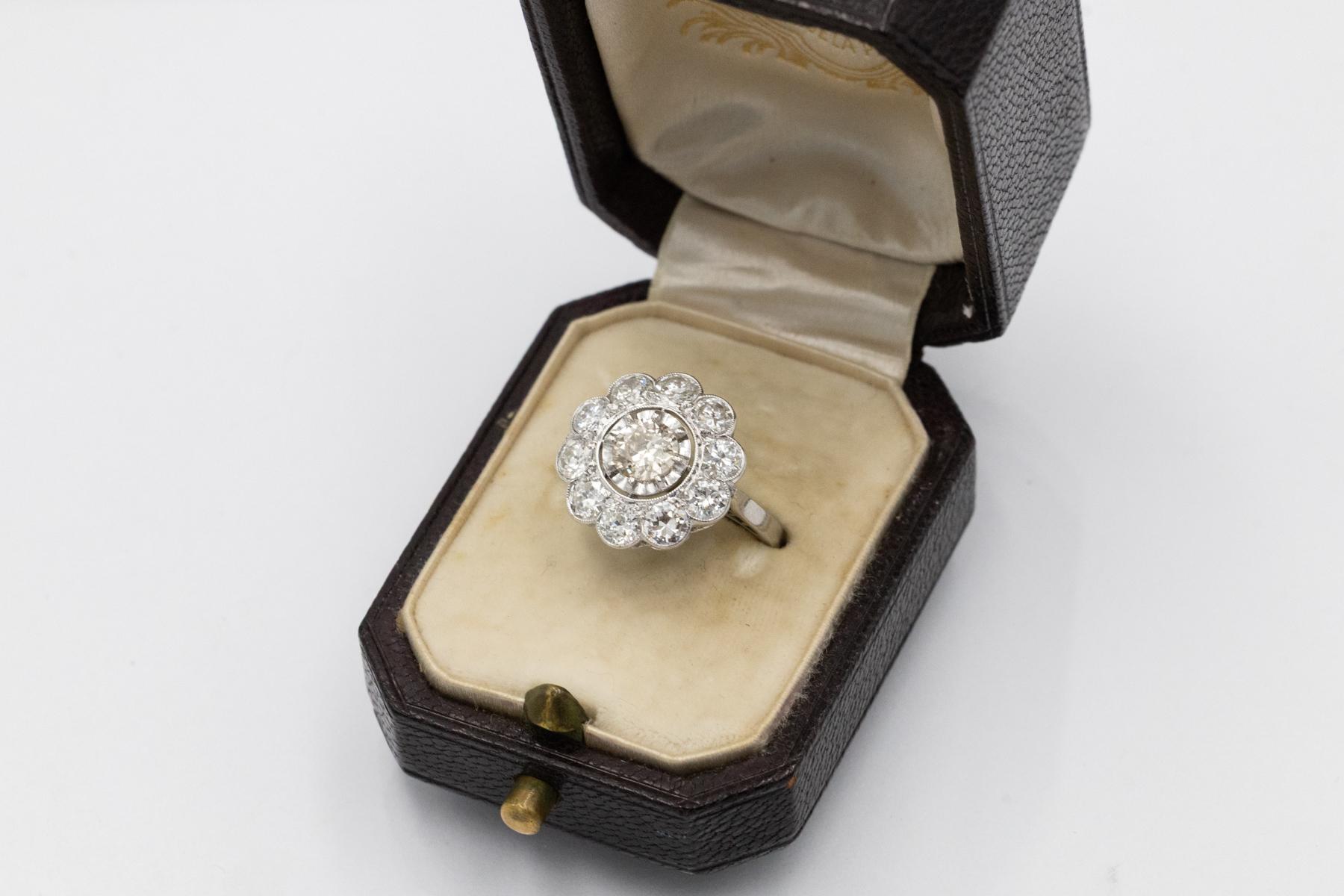 Gänseblümchen-Ring aus Platin mit 2,00ct Diamanten im Altschliff. im Angebot 1