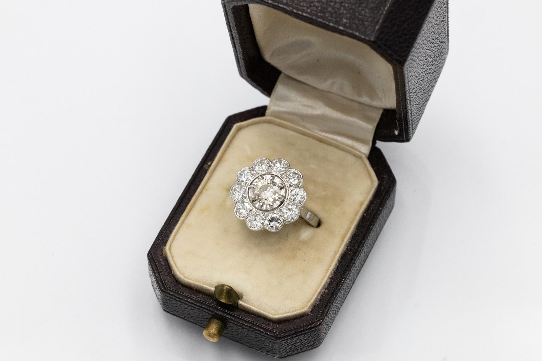 Gänseblümchen-Ring aus Platin mit 2,00ct Diamanten im Altschliff. im Angebot 2