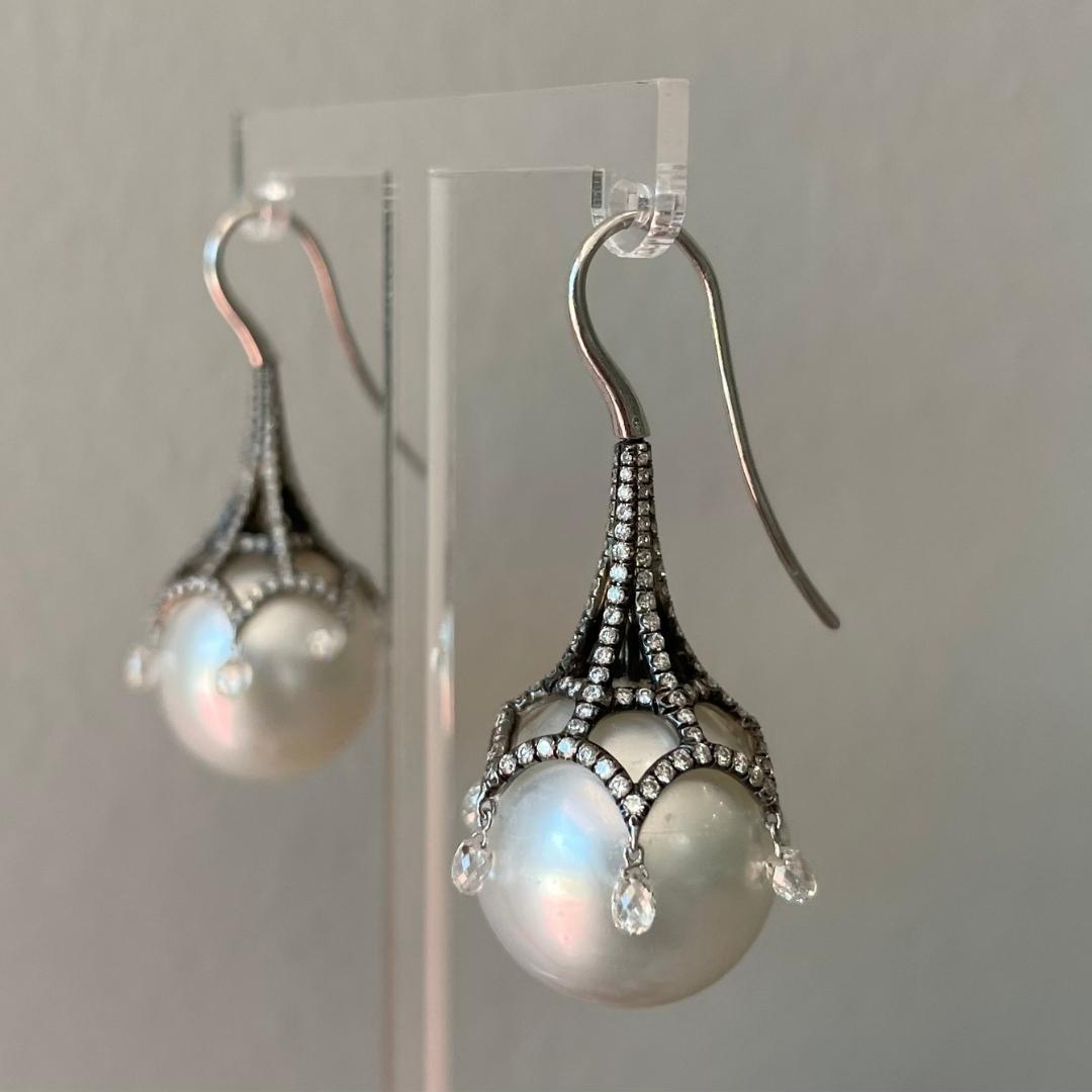 Platinum Dangle Pearl and South Sea Pearl Diamond Earrings In New Condition In Miami, FL