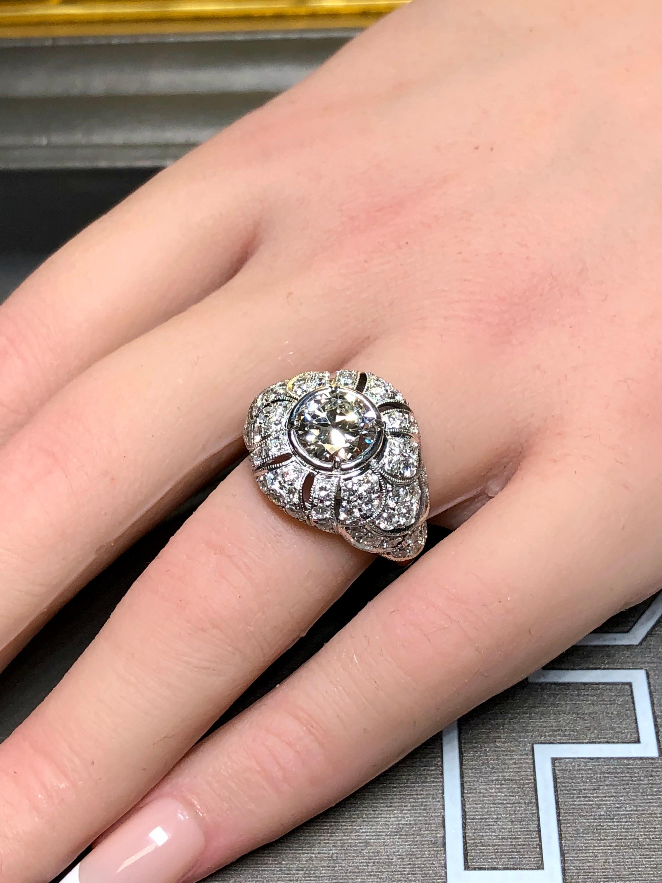 Platinum Deco Old European Diamond Scalloped Cocktail Ring 1.74ct G Vs2 GIA im Angebot 4