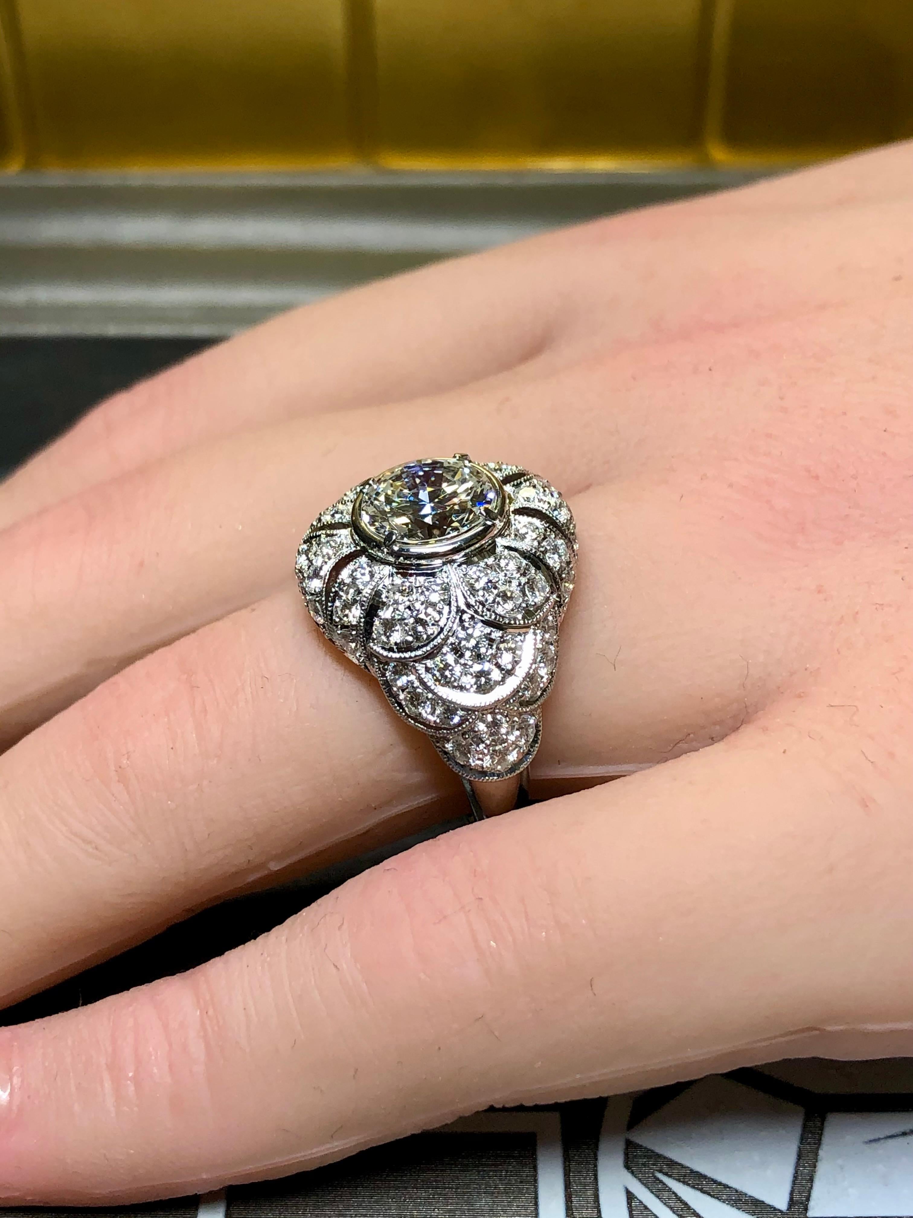 Platinum Deco Old European Diamond Scalloped Cocktail Ring 1.74ct G Vs2 GIA im Angebot 7