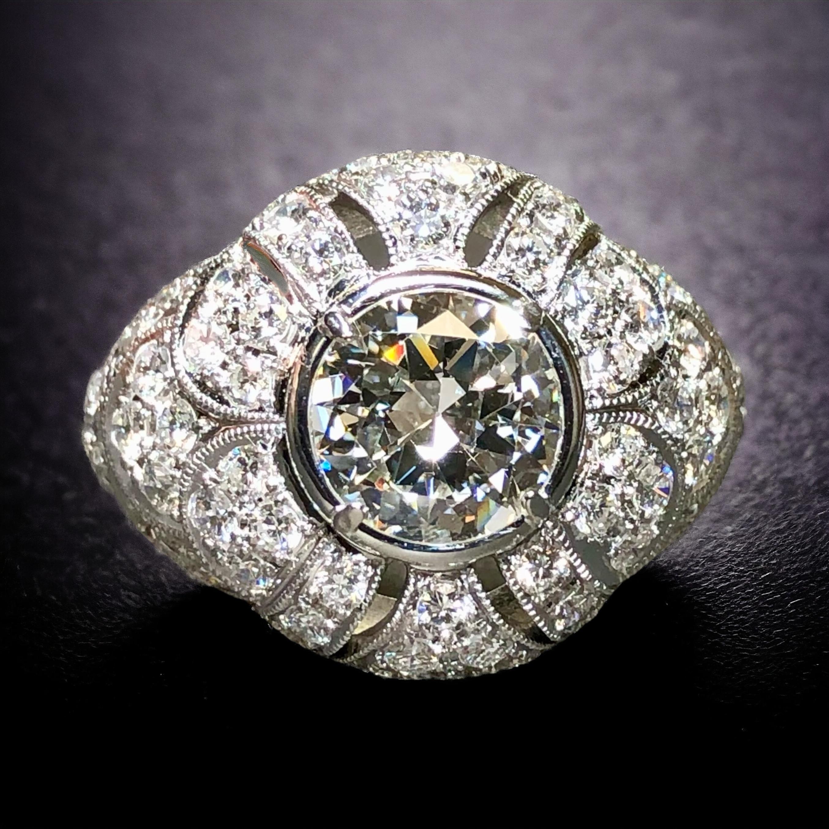 Platinum Deco Old European Diamond Scalloped Cocktail Ring 1.74ct G Vs2 GIA im Angebot 8