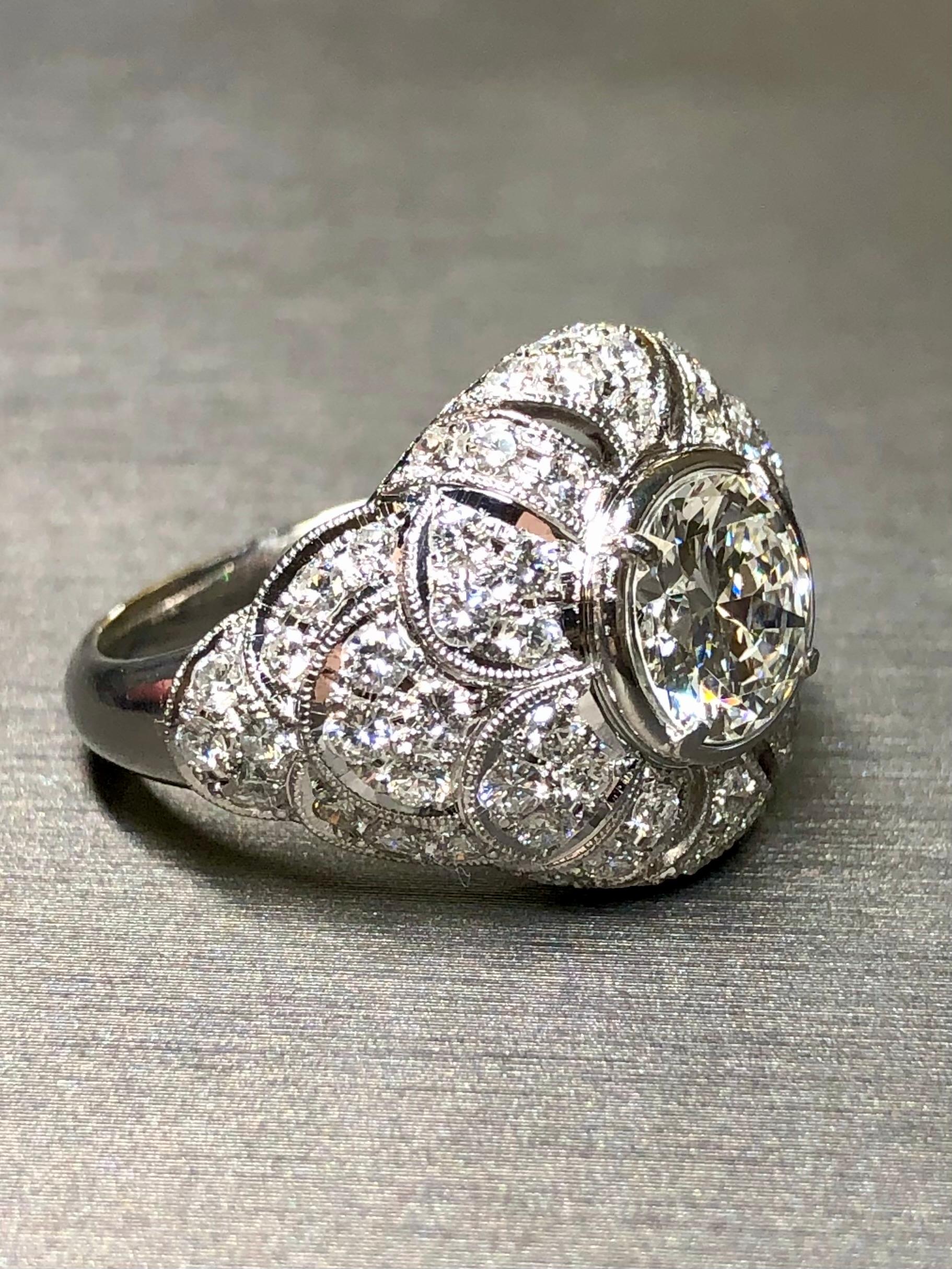Platinum Deco Old European Diamond Scalloped Cocktail Ring 1.74ct G Vs2 GIA (Art déco) im Angebot