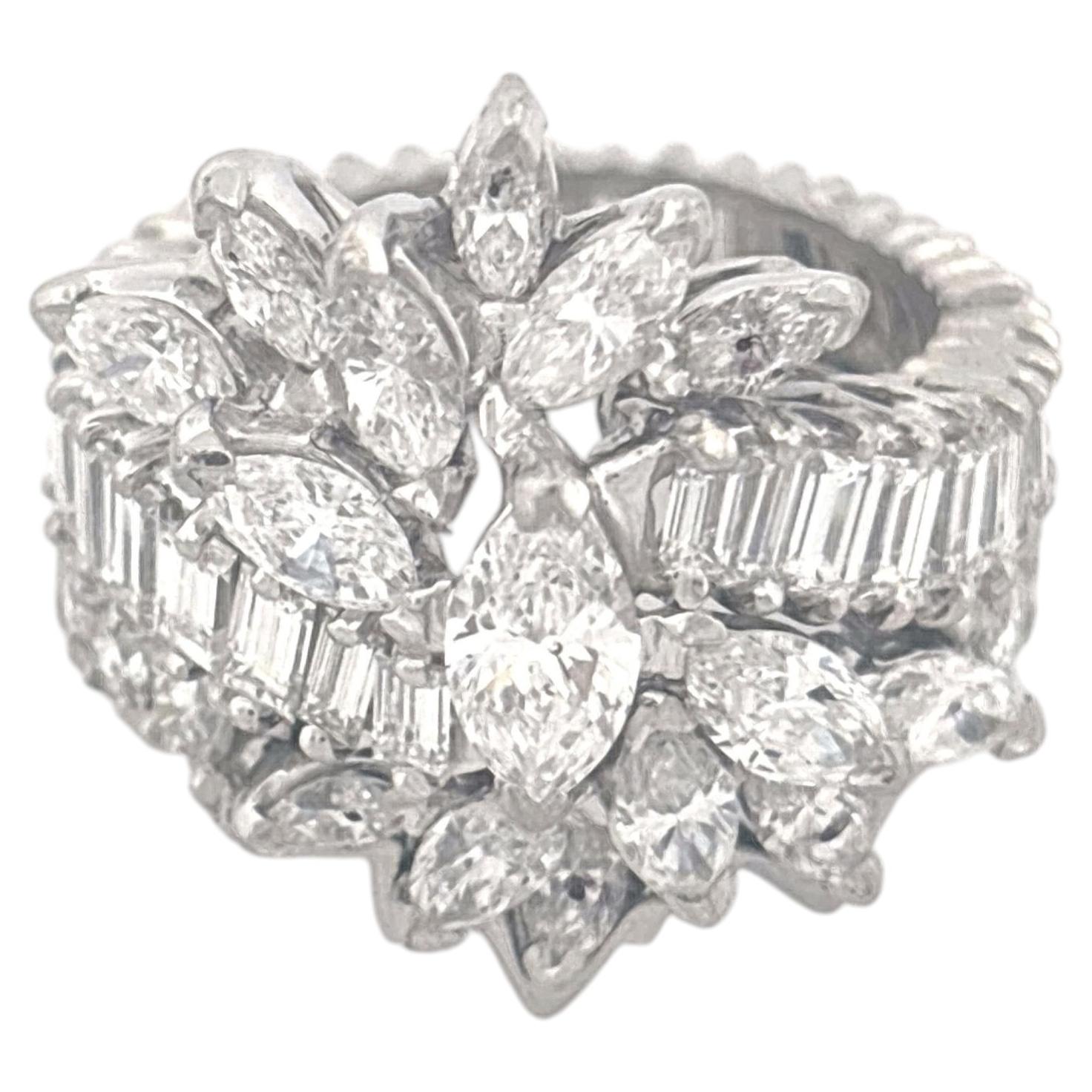 Platin-Diamant-Cluster-Ring, 4,70ct Marquise & Rund, CIRCA 2000 im Angebot
