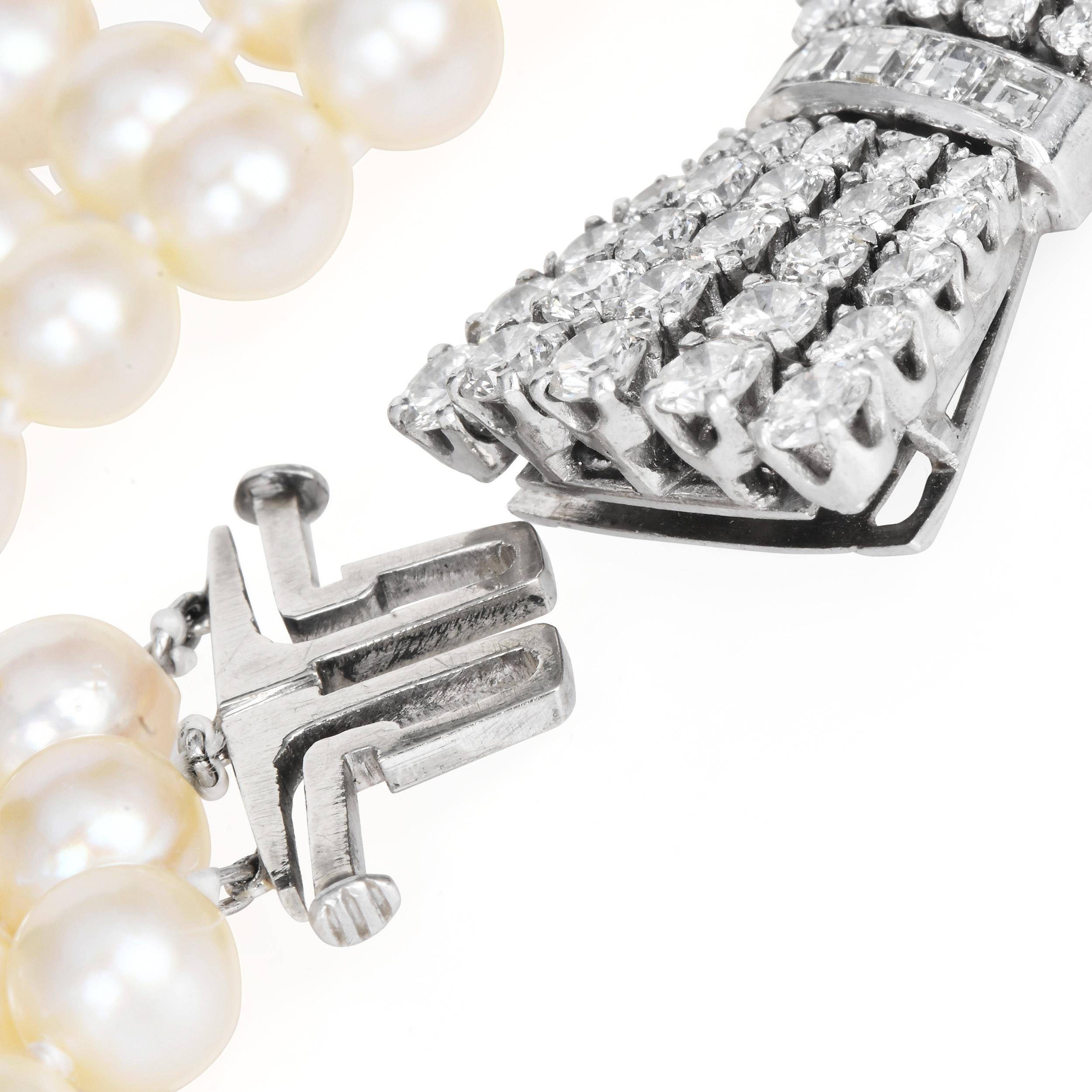 Platinum Diamond Akoya Pearl Bow Clasp Three Strand Bracelet In Excellent Condition For Sale In Miami, FL