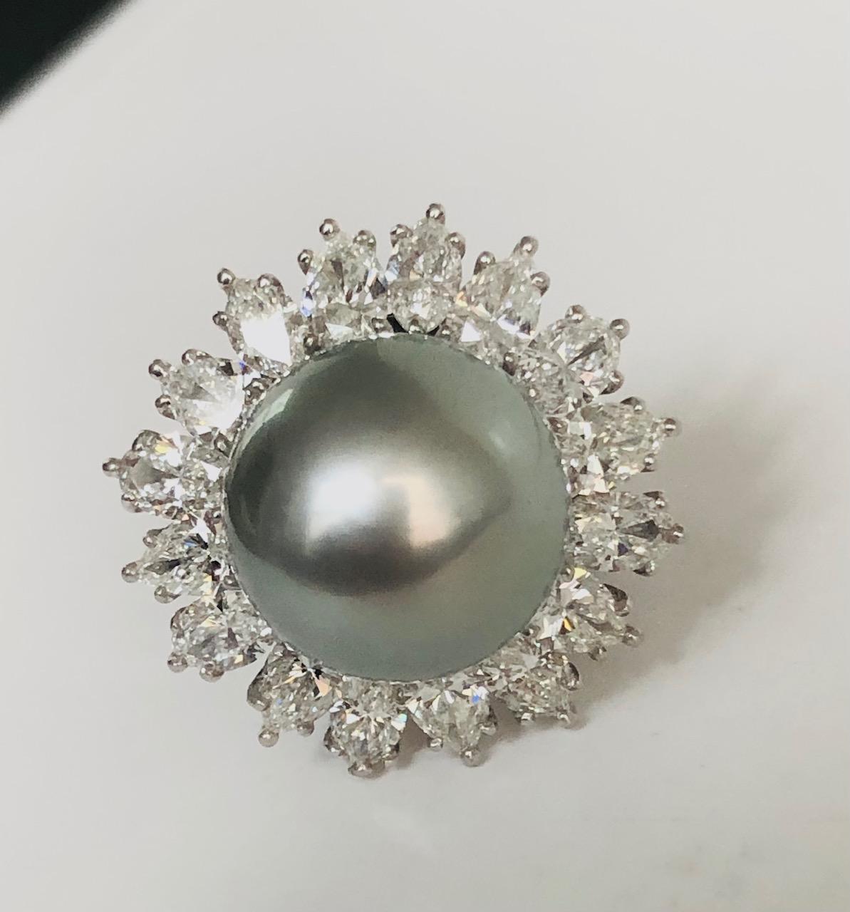 Platinum Diamond and 13.4mm Tahitian Pearl Ring In New Condition For Sale In New York, NY