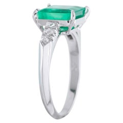 Anillo de platino con diamantes y esmeralda de 2,39 ct MF13-051326