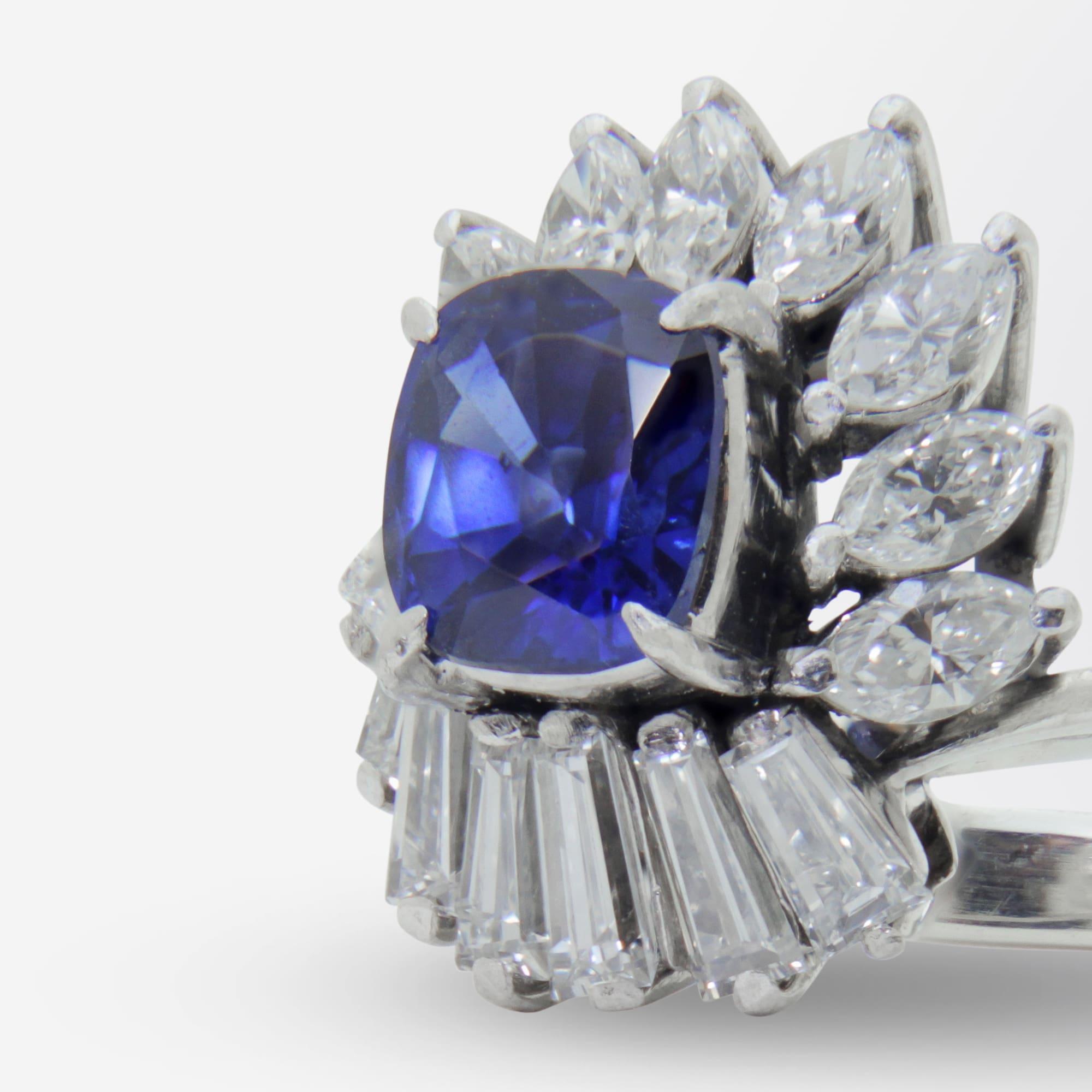 Ring aus Platin, Diamant und kambodschanischem Saphir im Zustand „Gut“ im Angebot in Brisbane, QLD