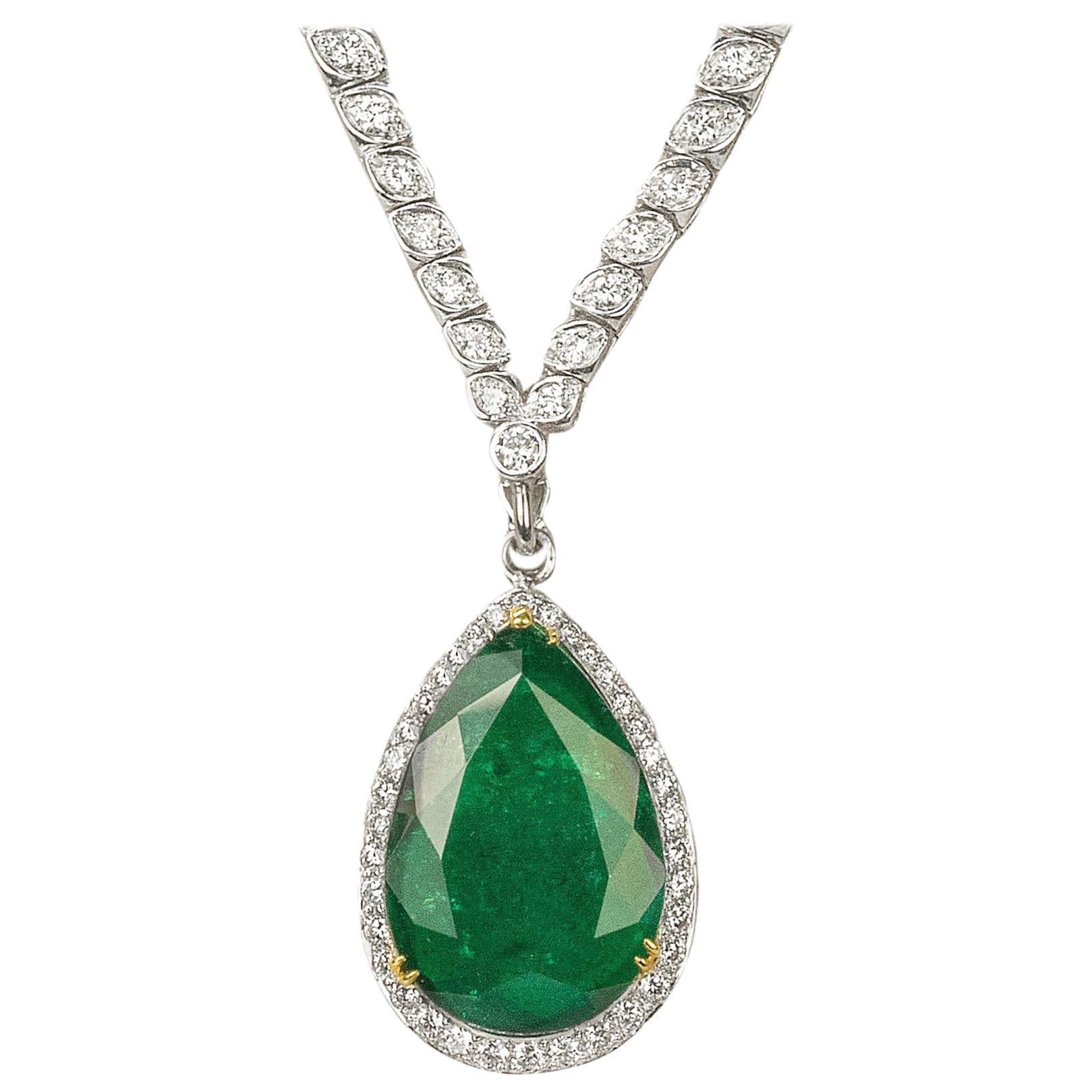 Platinum Diamond And Emerald Necklace At 1stDibs Platinum And Emerald Platinum Diamond And Emerald Necklace At 1stDibs Platinum And Emerald