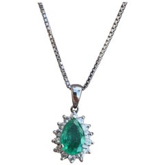 Platinum Diamond and Emerald Pendant Necklace 1.35 Carat 7g