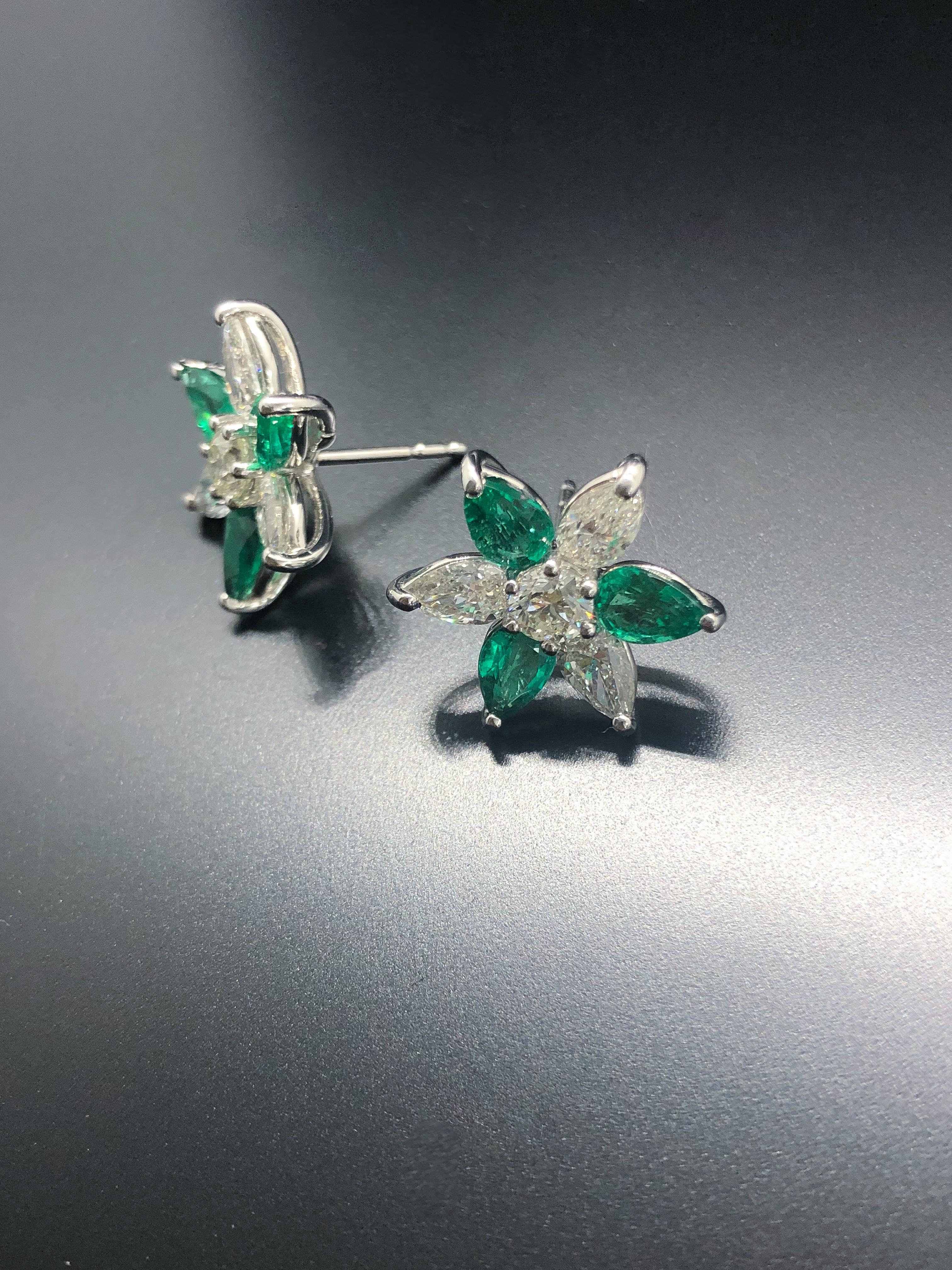 Platinum Diamond and Emerald Star Earrings For Sale 4