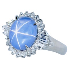 Platin, Diamant und feiner 7,32 Karat. Ovaler Ring mit natürlichem Sternsaphir