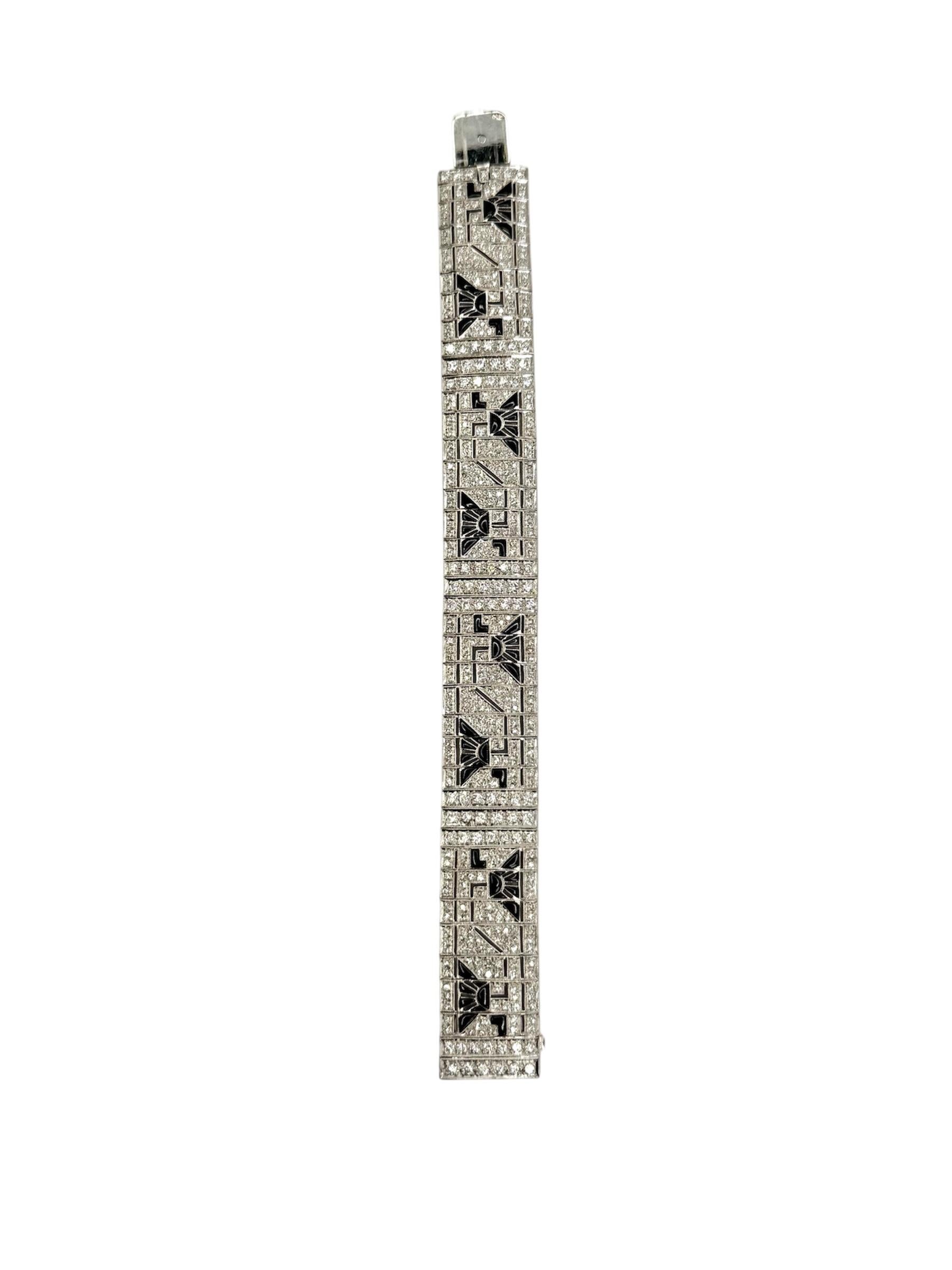 Taglio brillante Bracciale in platino con diamanti e onice in vendita