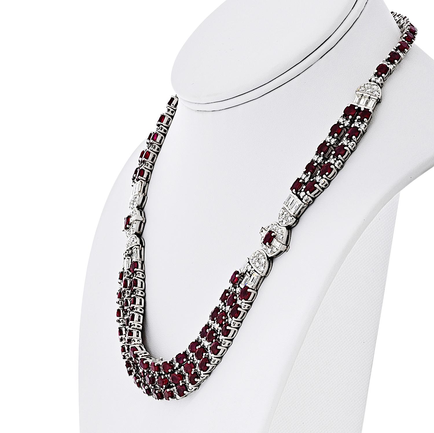 Moderne Collier gradué en platine avec diamants et rubis en vente