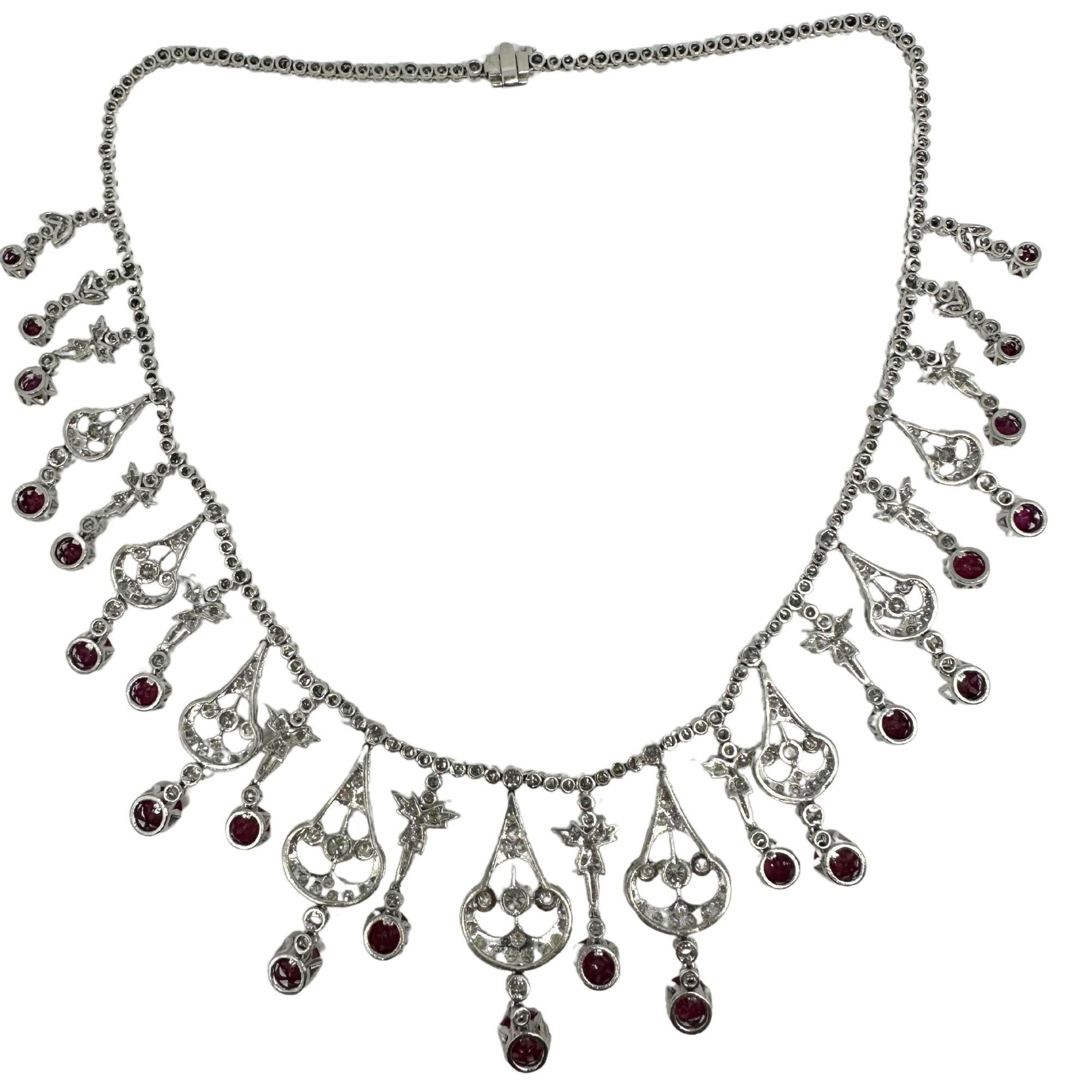 Collier en platine avec diamants et rubis Pour femmes en vente