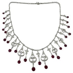 Collier en platine avec diamants et rubis