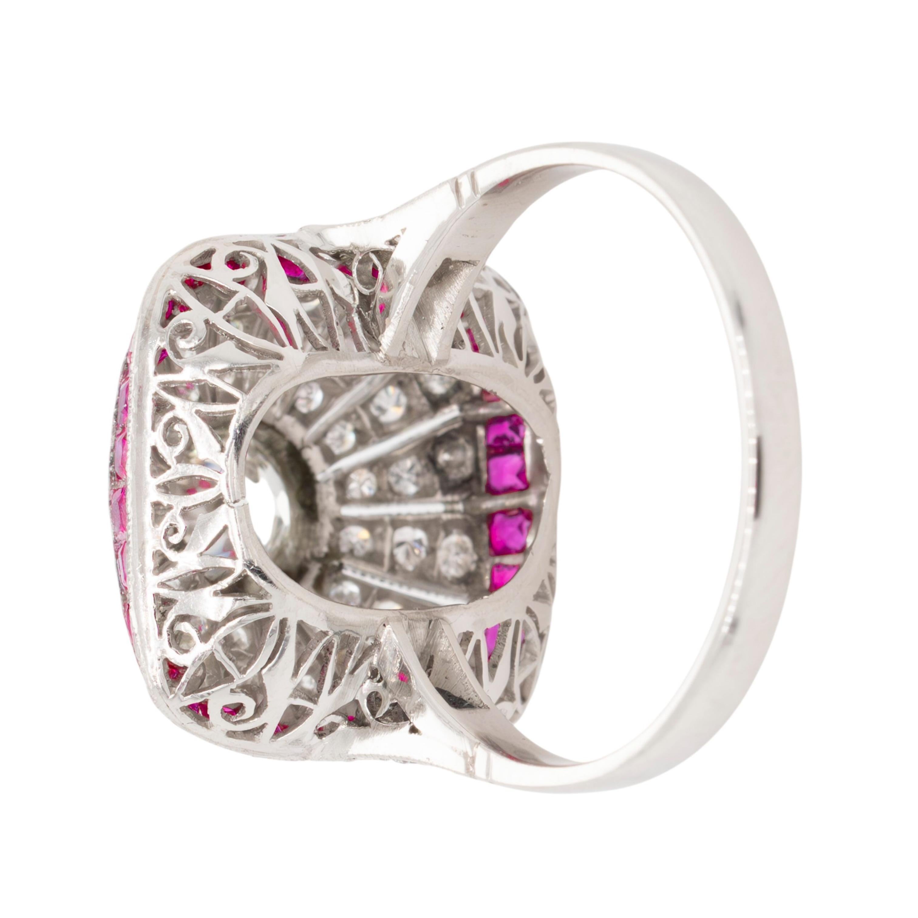 Platin-Ring mit Diamanten und Rubinen im Angebot 1