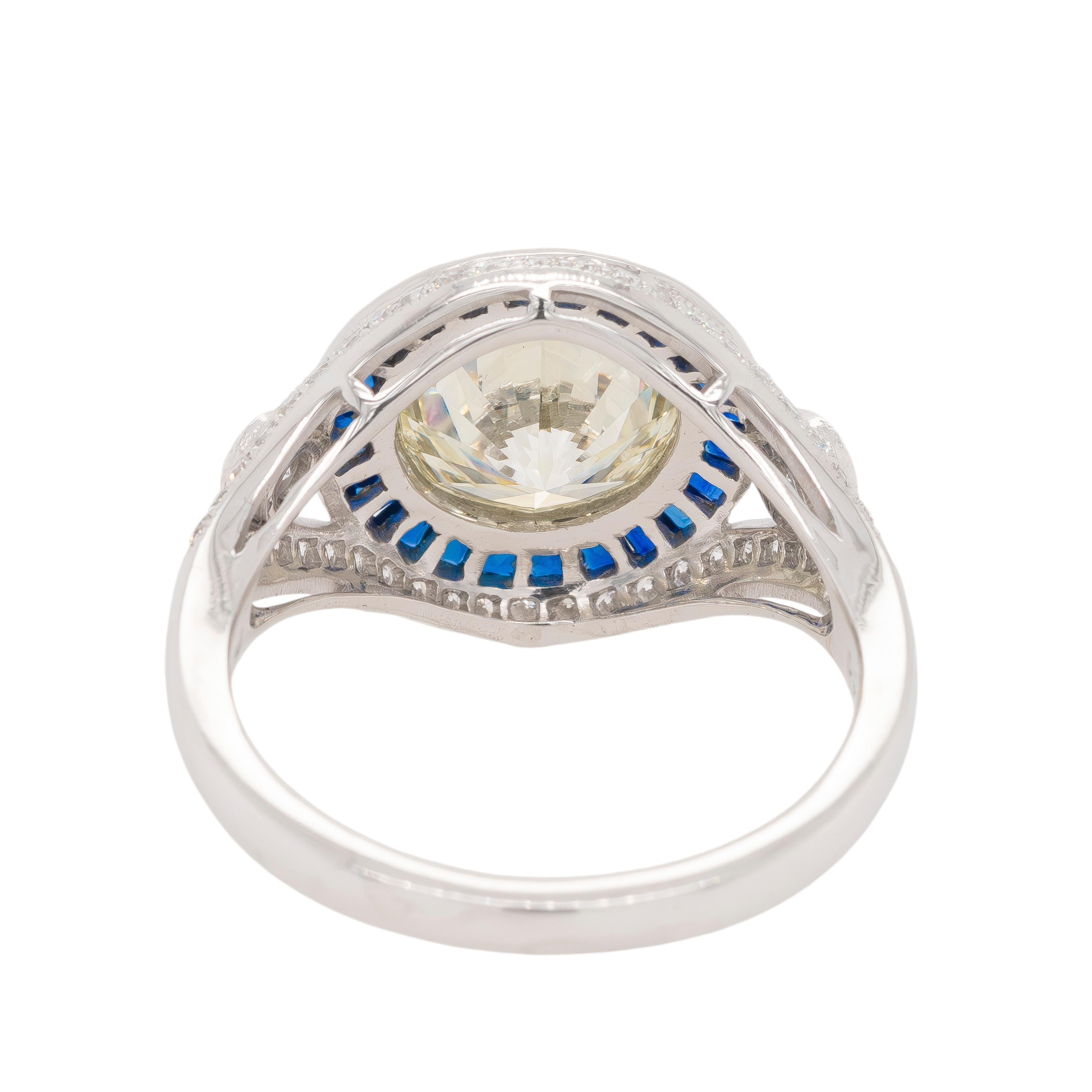 Platinum Diamond and Sapphire Ring In Excellent Condition For Sale In Boca Raton, FL