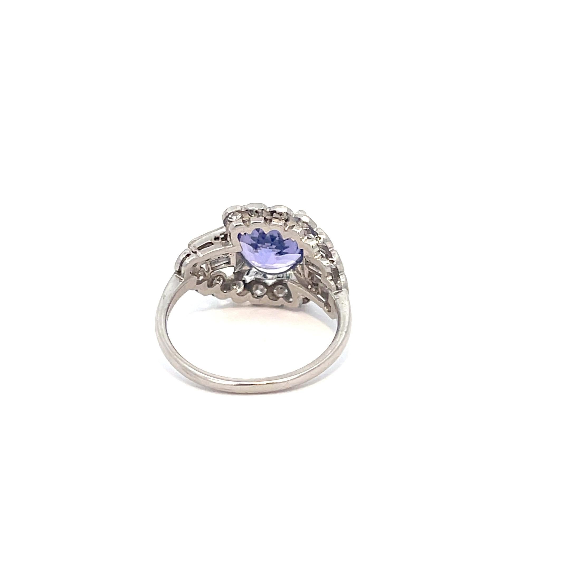 Platin-Diamant- und Tansanit-Art-Deco-Ring (Art déco) im Angebot