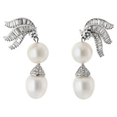 Pendientes Colgantes de Platino, Diamante y Perla Blanca